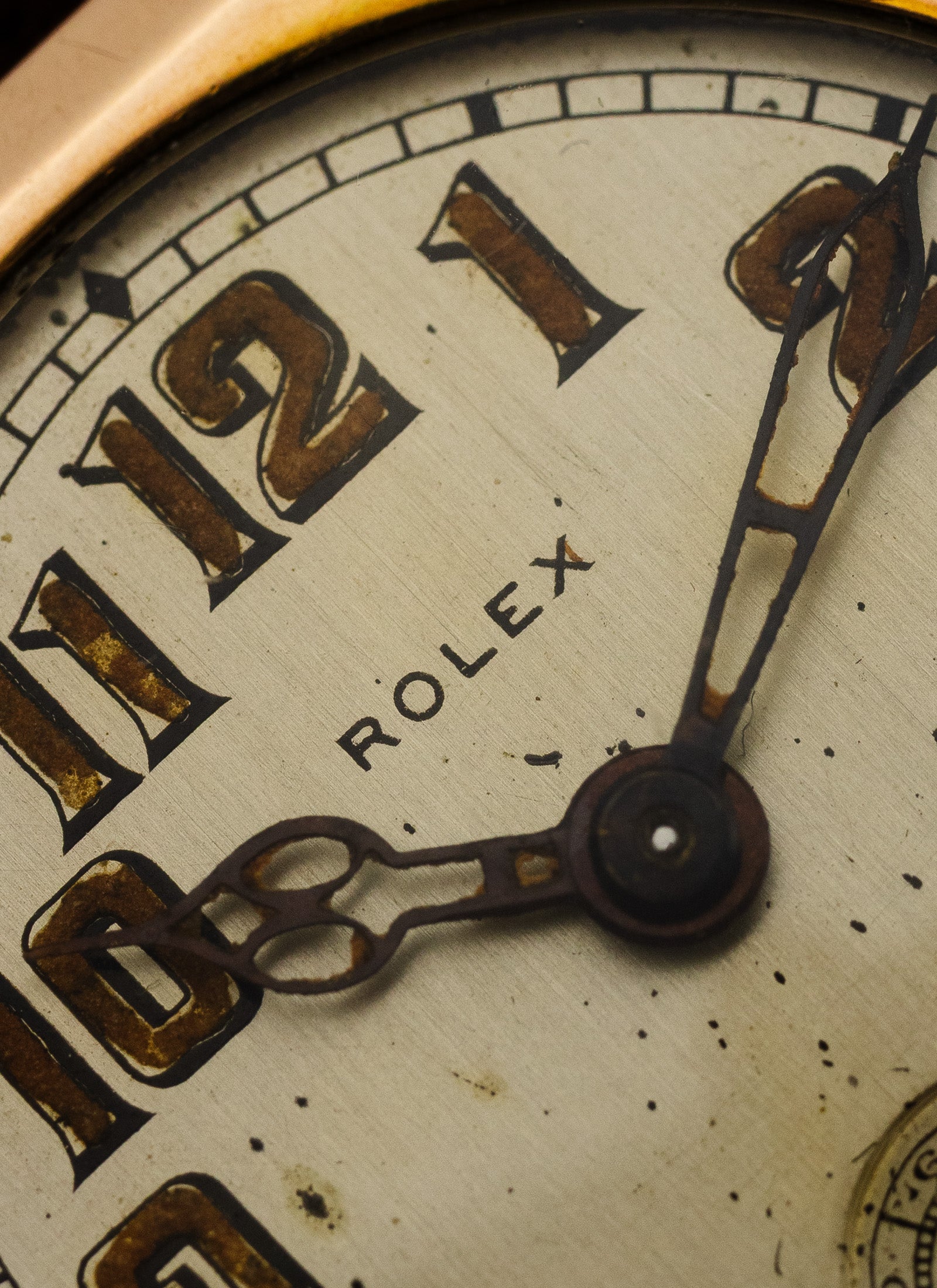 1933 9K Rolex Trench Radium Dial