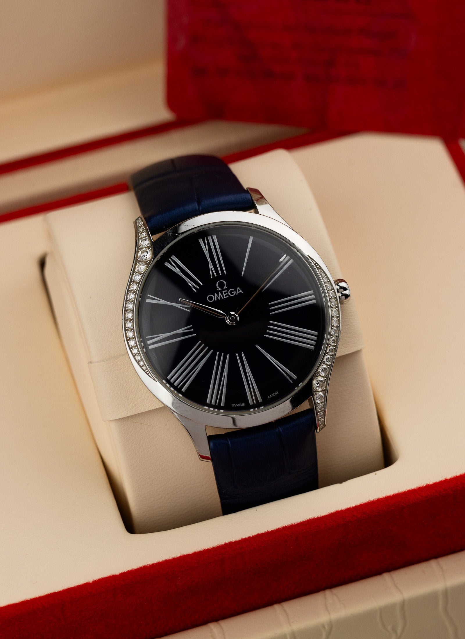 2019 Lady Omega De Ville Trésor Diamonds 428.18.36.60.03.001 cal. 4061 Full Set