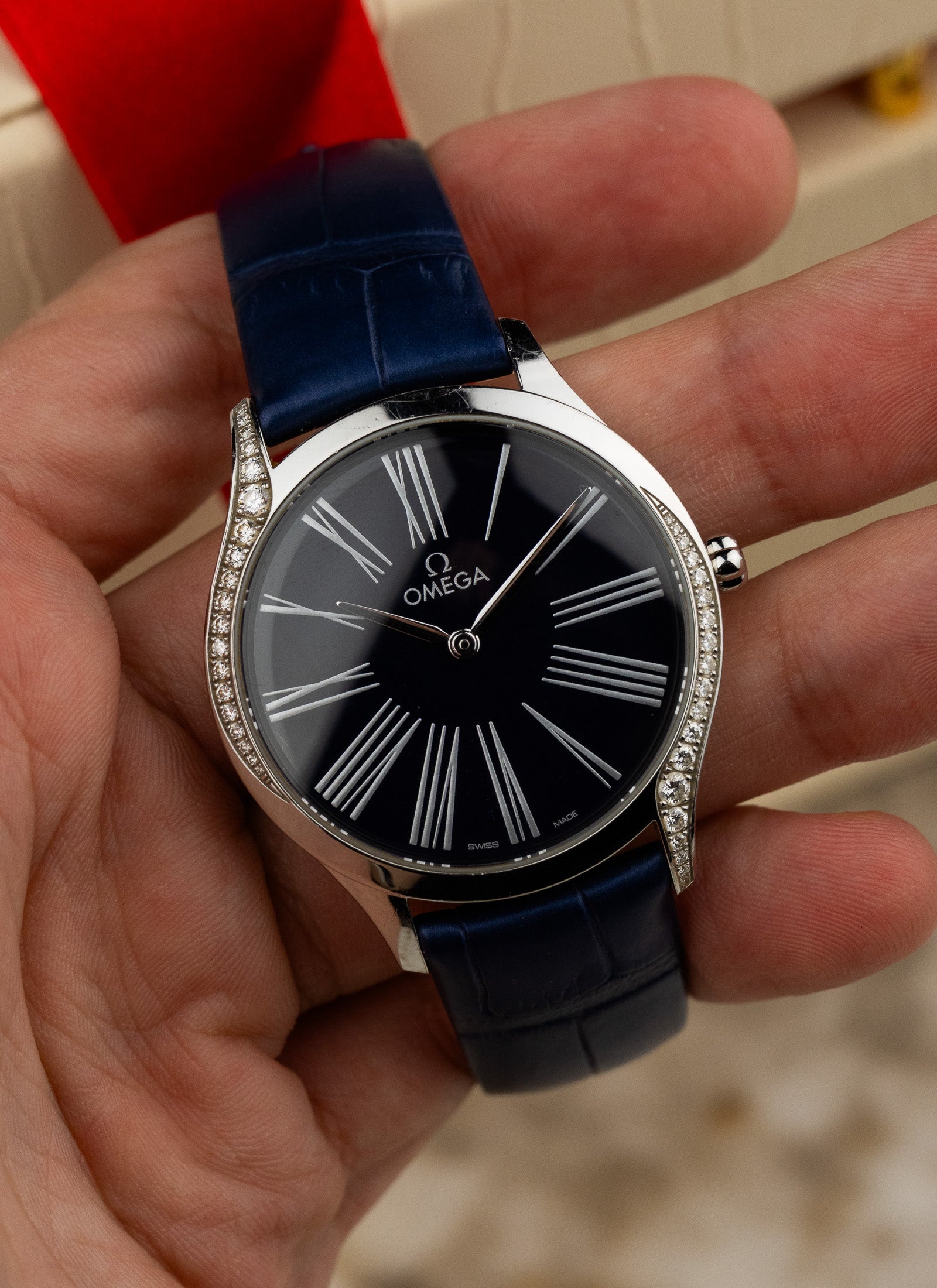 2019 Lady Omega De Ville Trésor Diamonds 428.18.36.60.03.001 cal. 4061 Full Set
