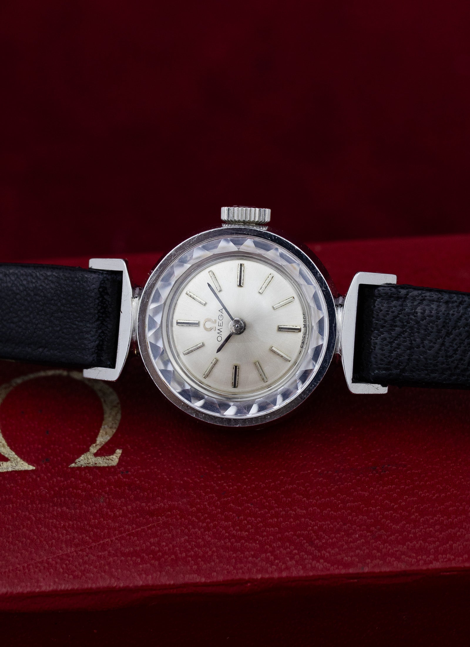 1968 Lady Omega Cocktail Watch Fancy Lugs 511.254 cal. 484 Serviced Box