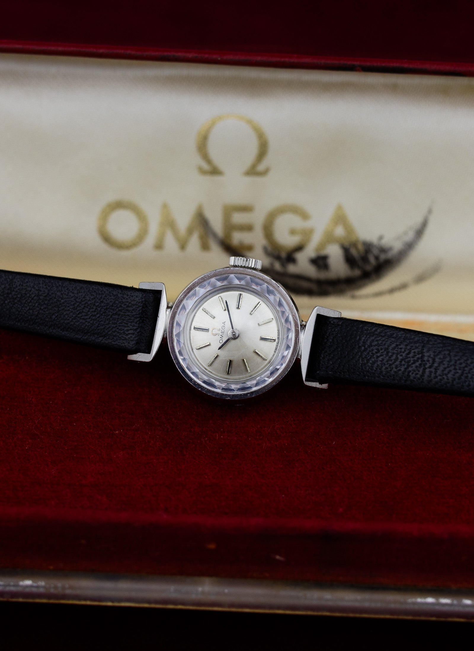 1968 Lady Omega Cocktail Watch Fancy Lugs 511.254 cal. 484 Serviced Box