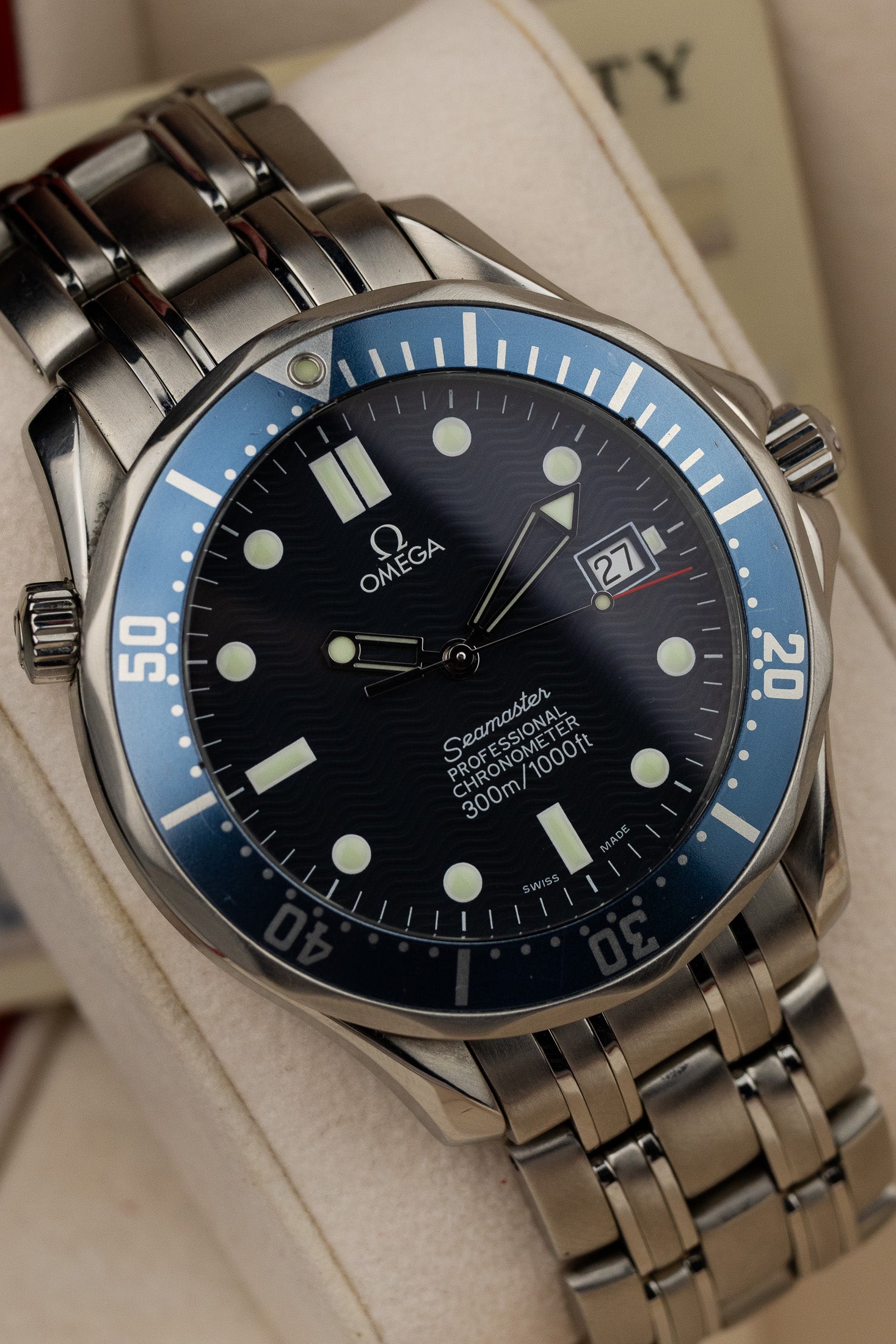 1999 Omega Seamaster 300m 2531.80 cal. 1120 James Bond Box and Papers