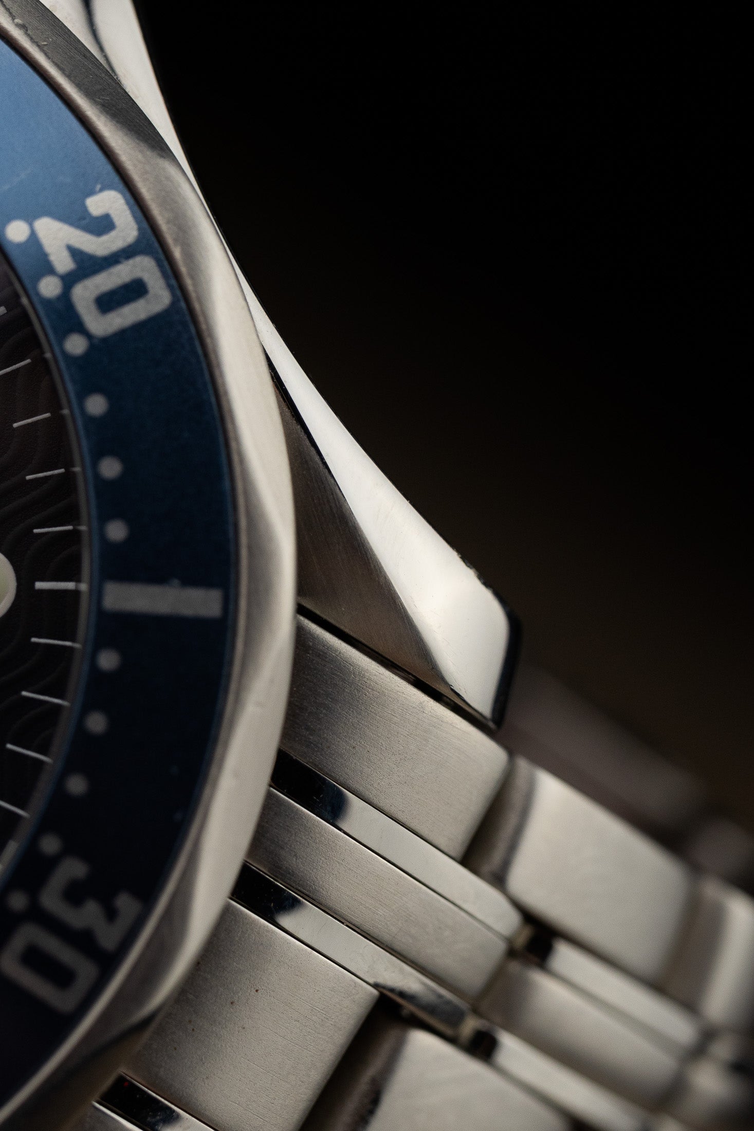 1999 Omega Seamaster 300m 2531.80 cal. 1120 James Bond Box and Papers