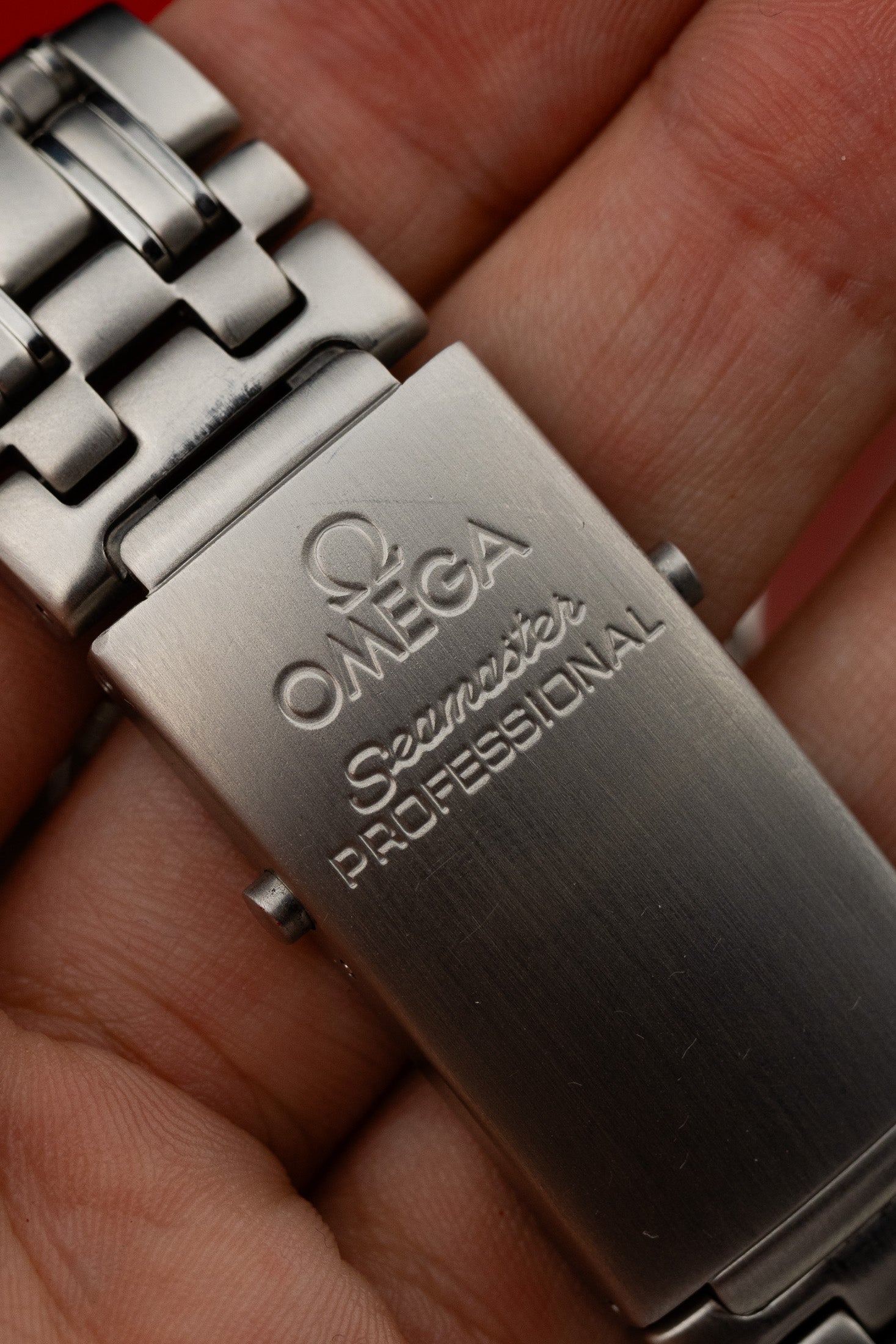 1999 Omega Seamaster 300m 2531.80 cal. 1120 James Bond Box and Papers