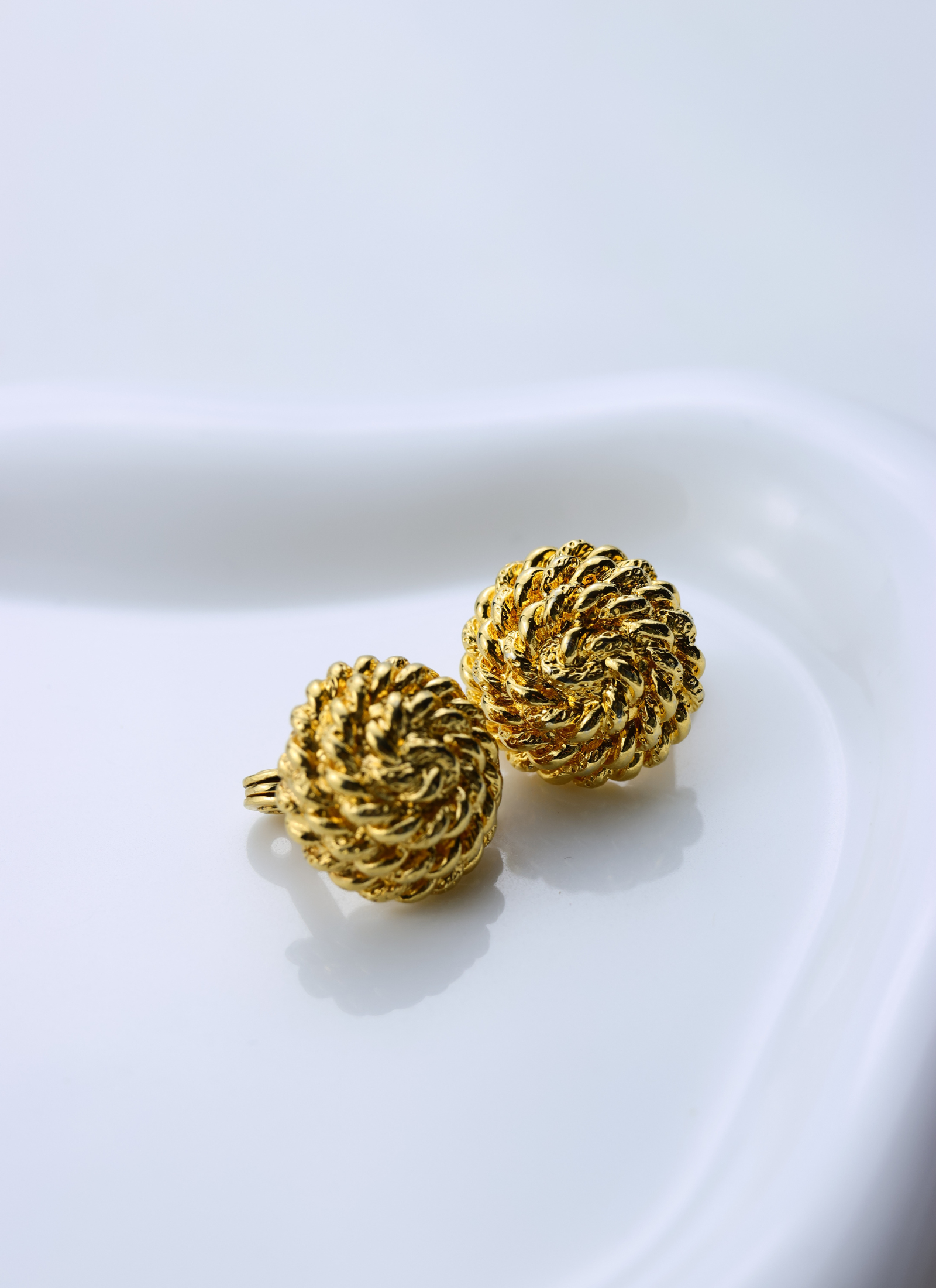 Monet - plecione klipsy