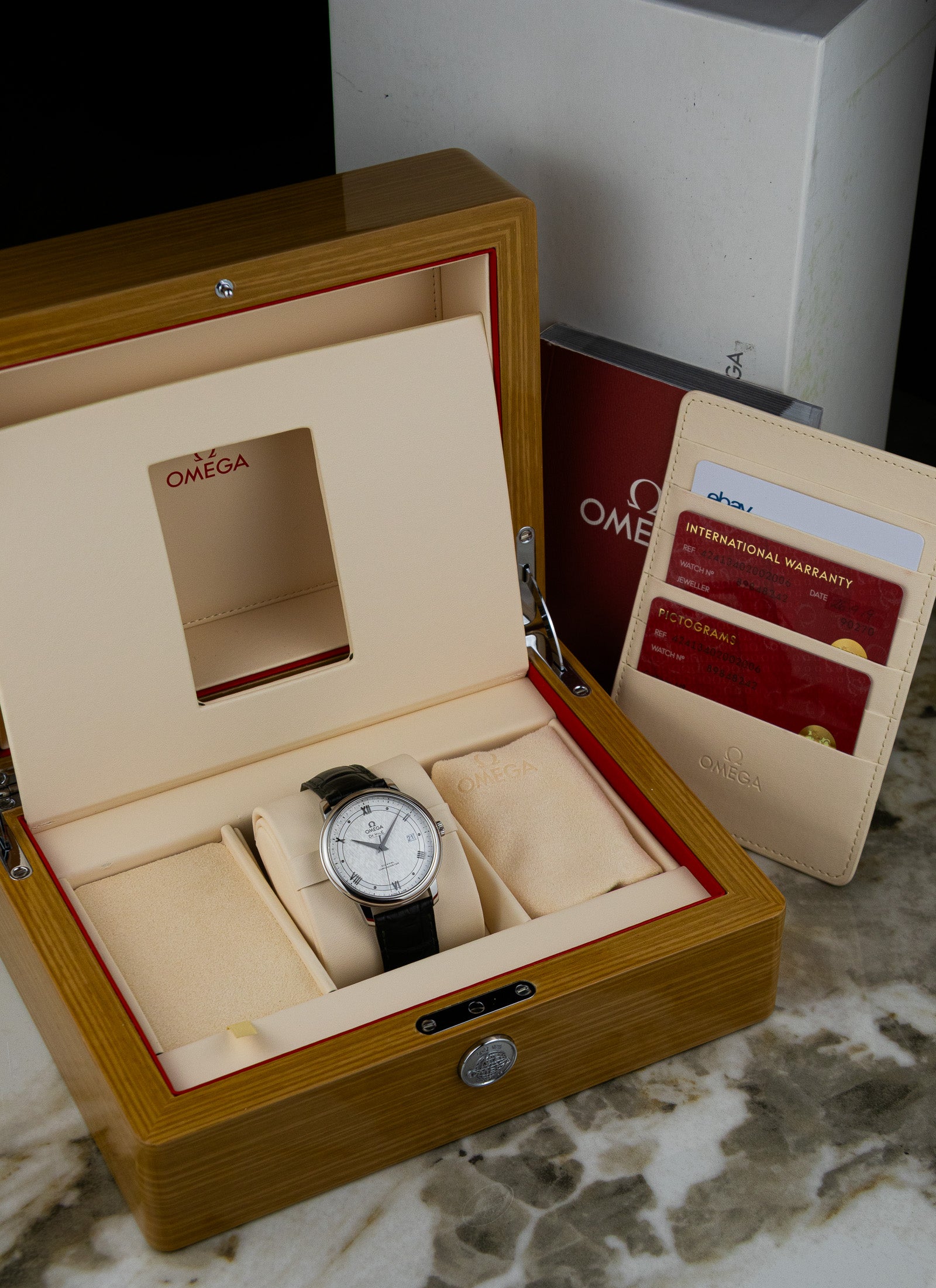 2019 Omega De Ville Prestige Co-Axial 424.13.40.20.02.006 Full Set