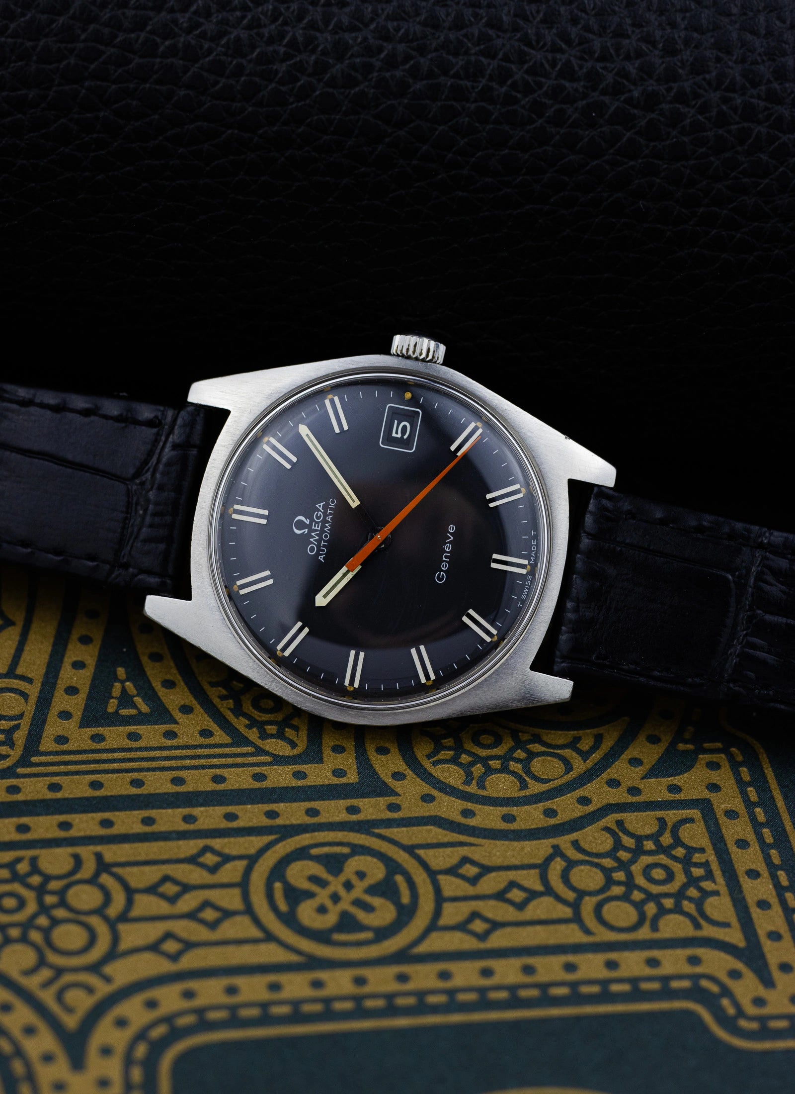 1968 Omega Geneve Black Dial 166.041 cal. 565 Serviced