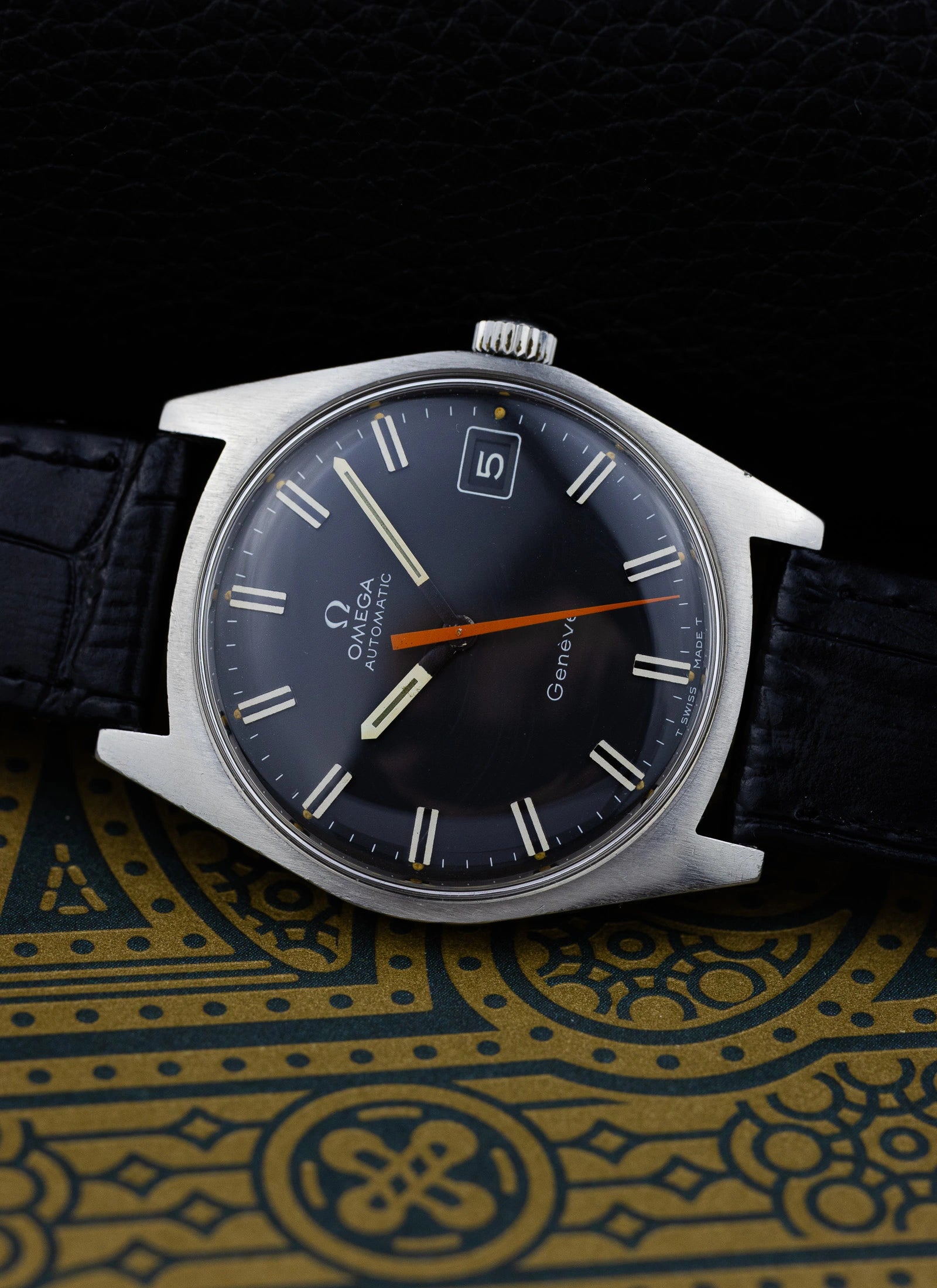 1968 Omega Geneve Black Dial 166.041 cal. 565 Serviced