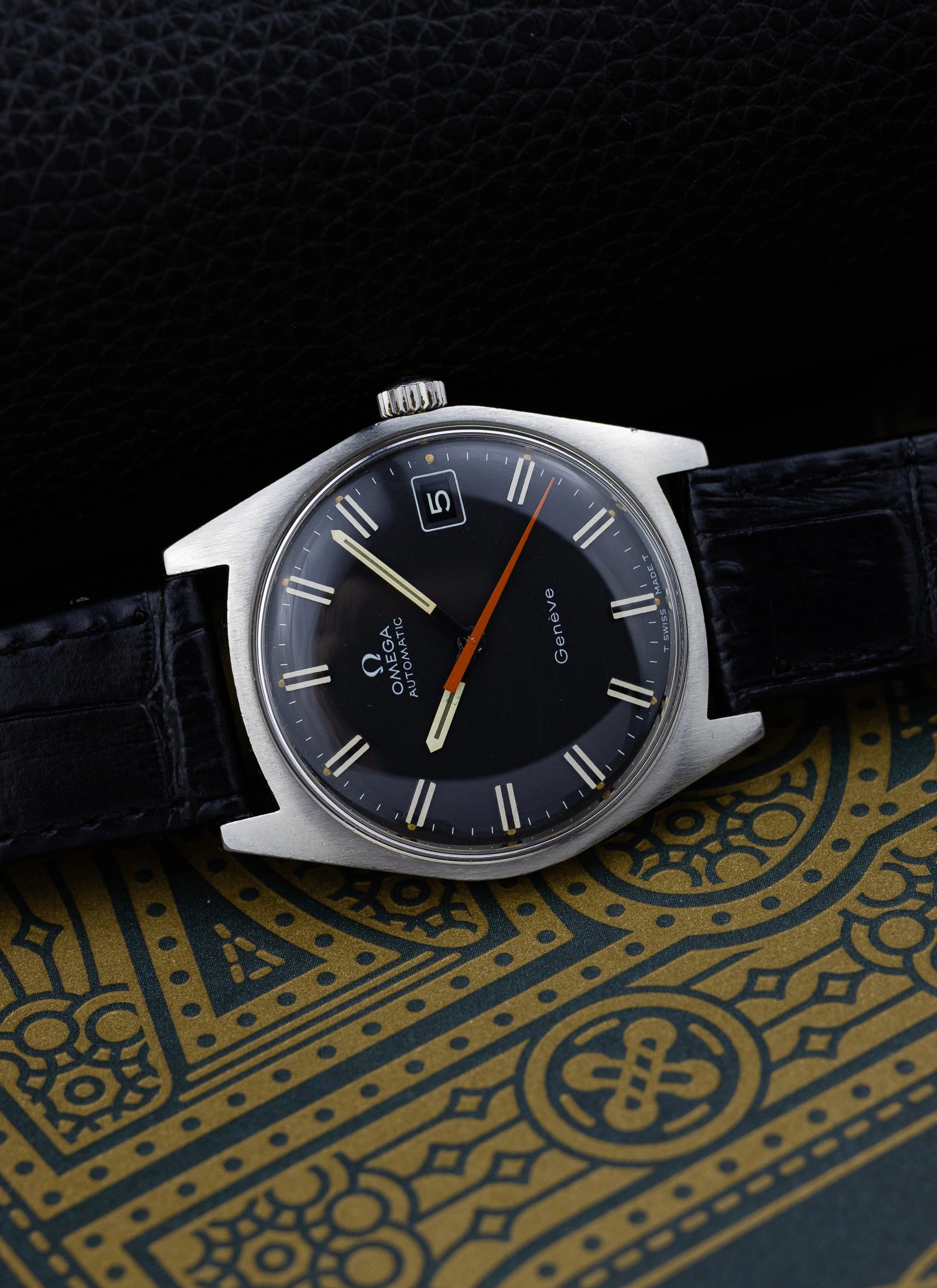 1968 Omega Geneve Black Dial 166.041 cal. 565 Serviced