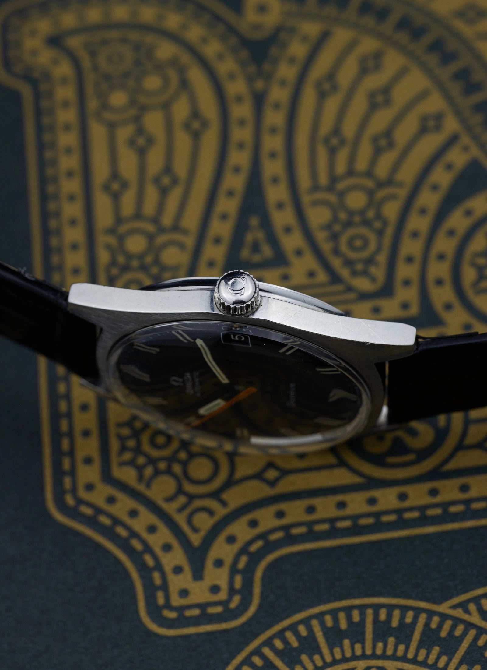 1968 Omega Geneve Black Dial 166.041 cal. 565 Serviced