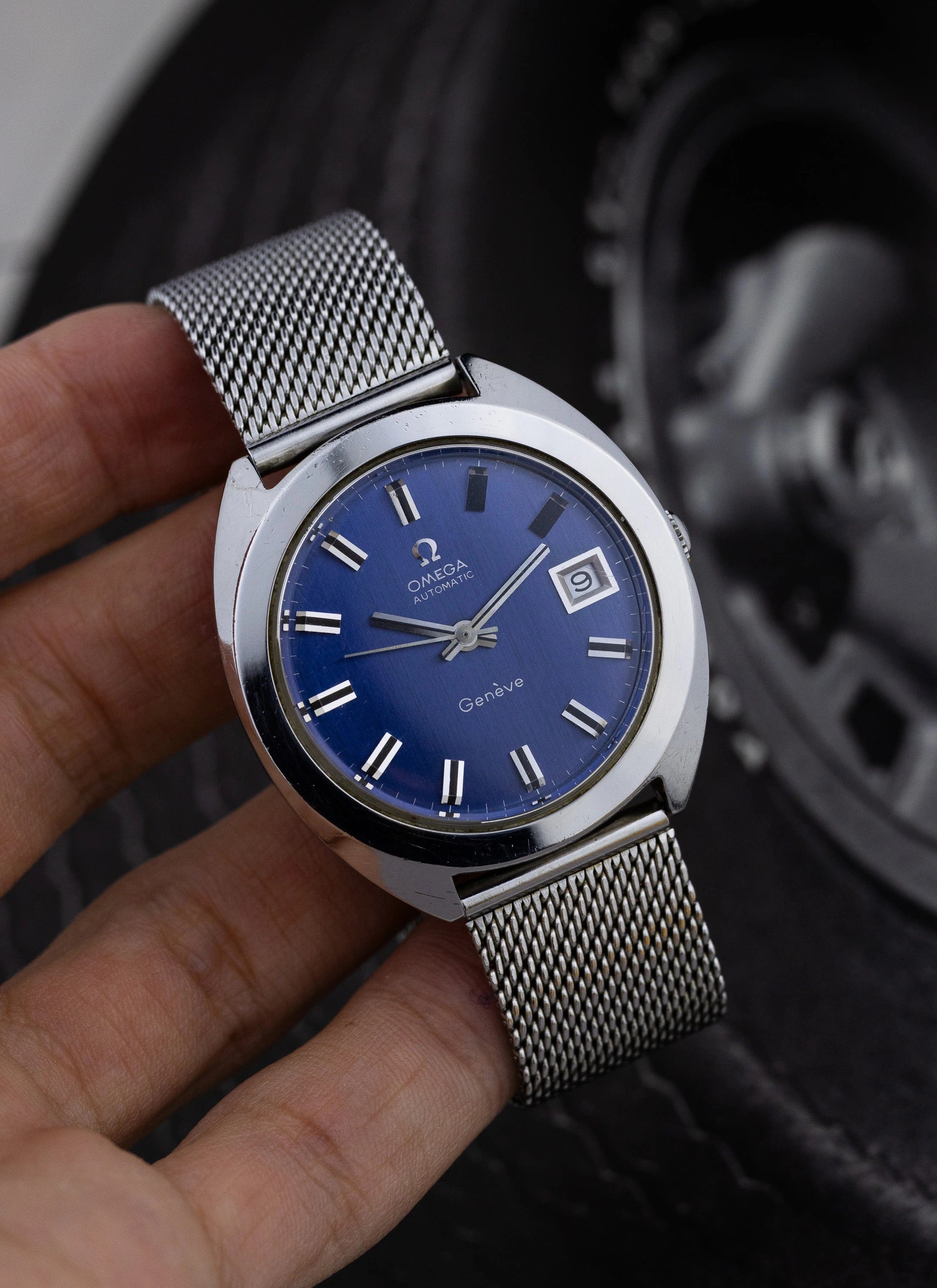 1970s Omega Geneve Navy Dial 166.721 cal. 565