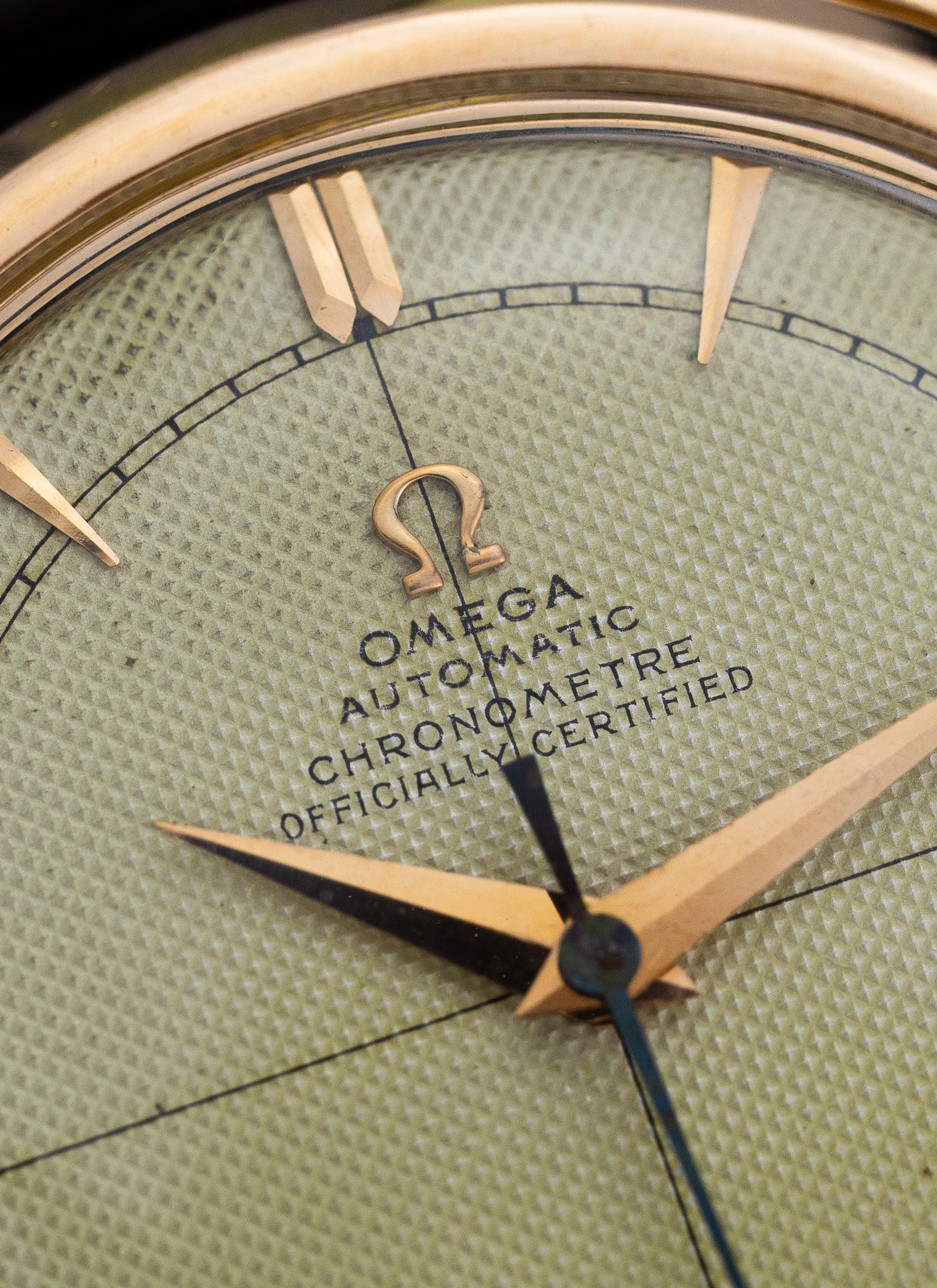 1951 18K Rose Gold Omega Constellation 2648 cal. 352 with Rare Honeycomb Crosshair Dial