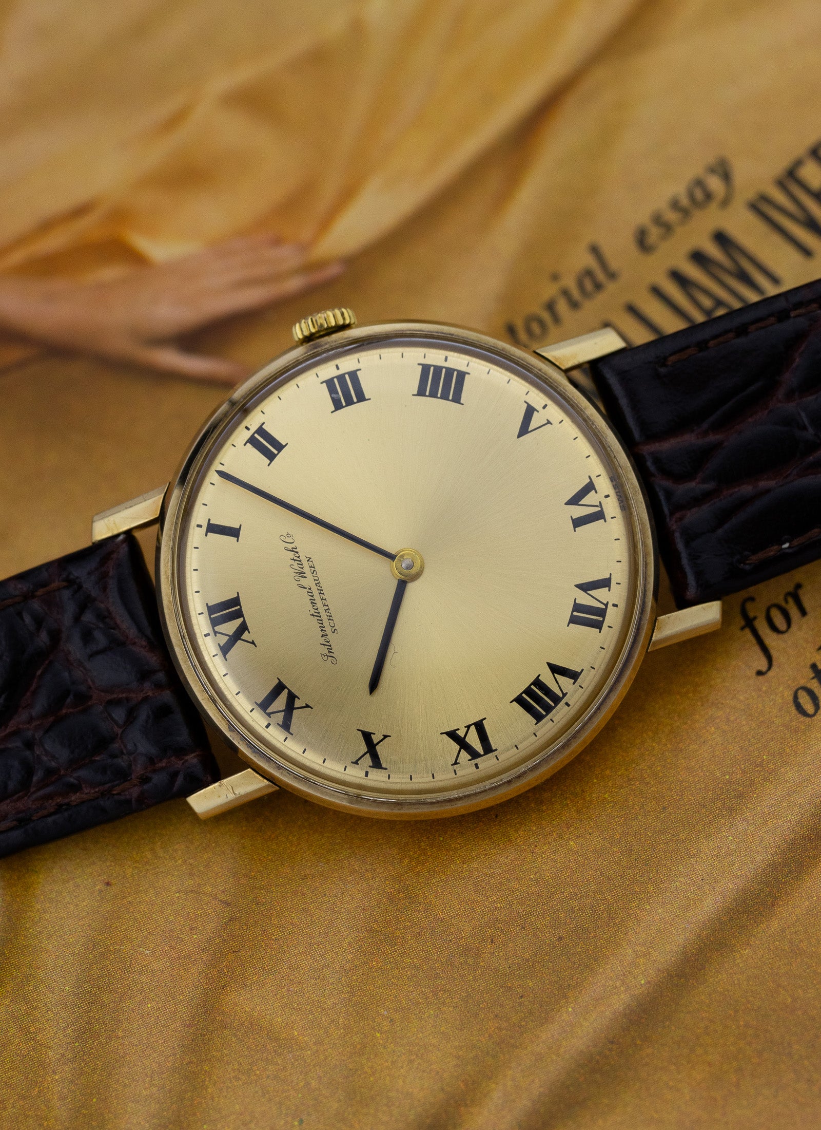 1960s 9K IWC Schaffhausen Roman Gold Dial cal. 423