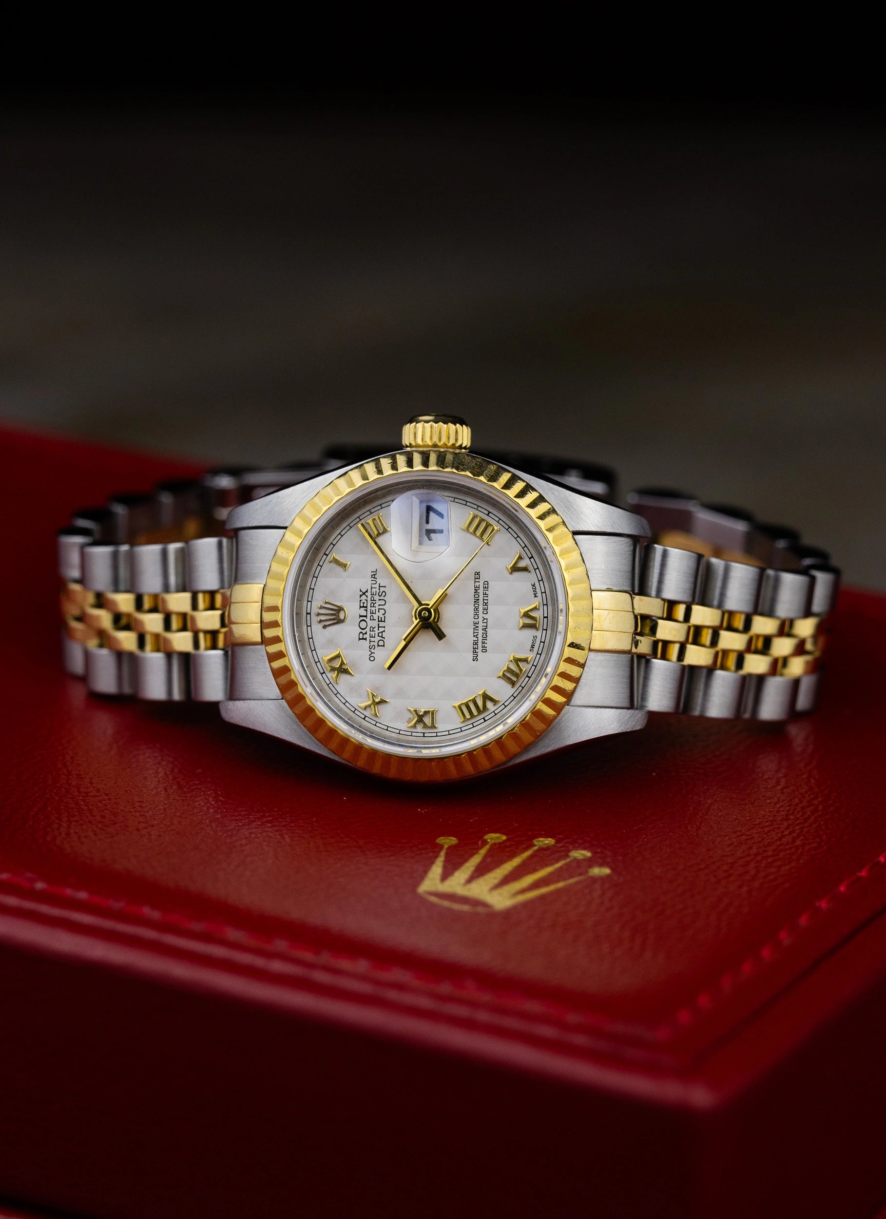 1999 Lady Rolex Datejust White Pyramid Dial 79173 Full Set