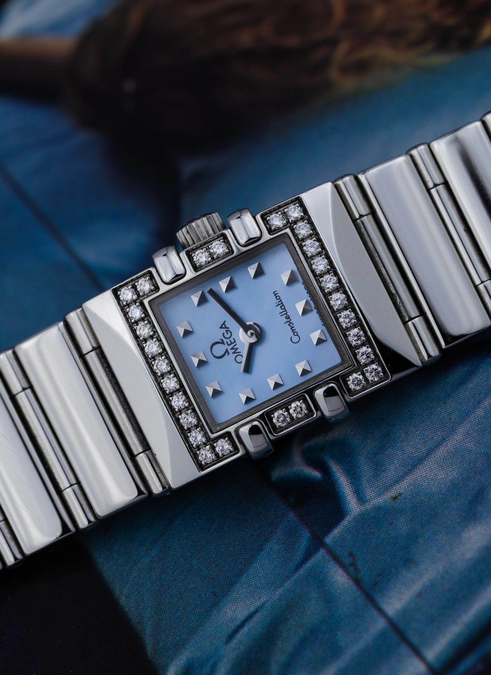 1998 Lady Omega Constellation Square MOP & Diamonds 895.1246 cal. 1376