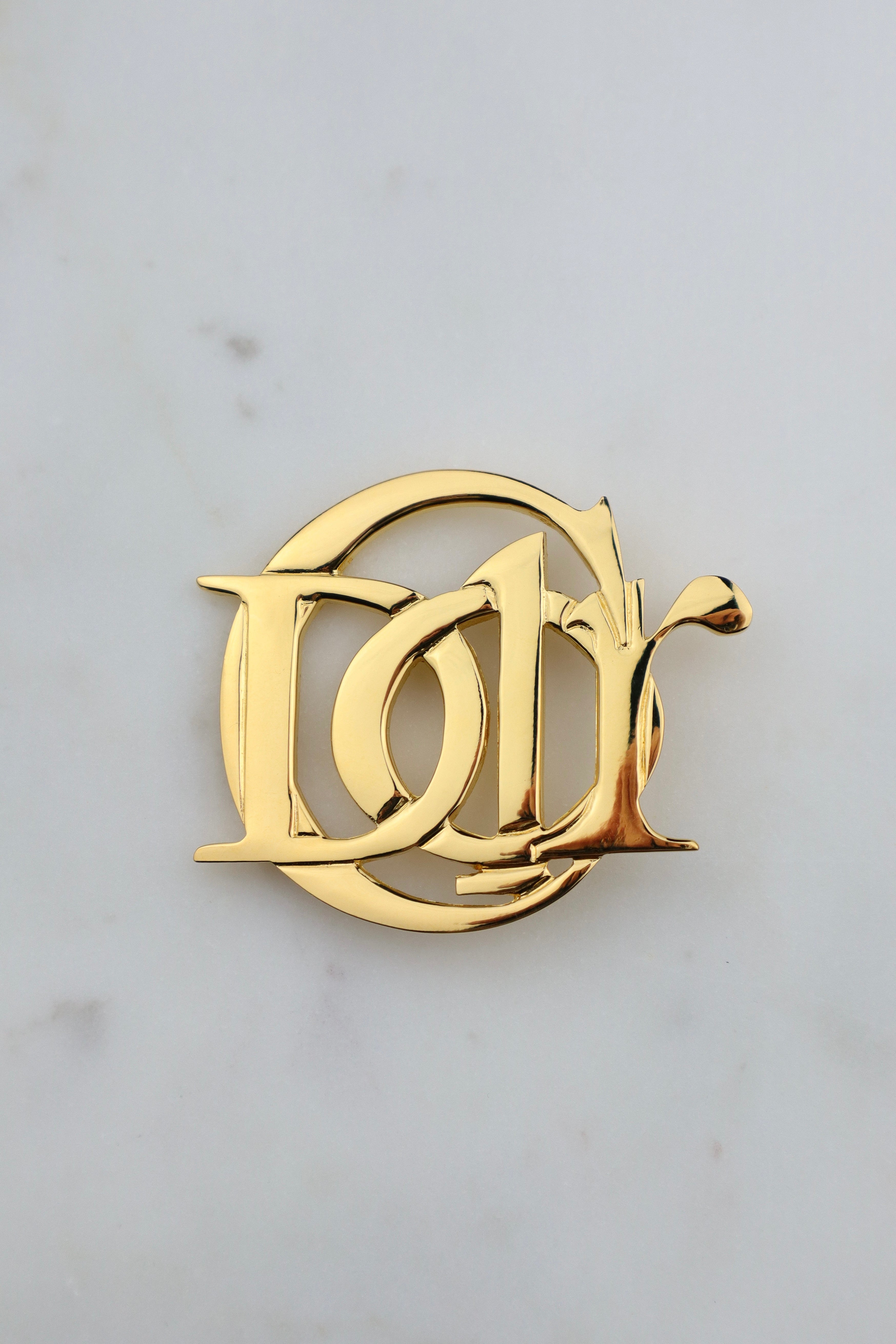 Christian Dior - broszka z monogramem