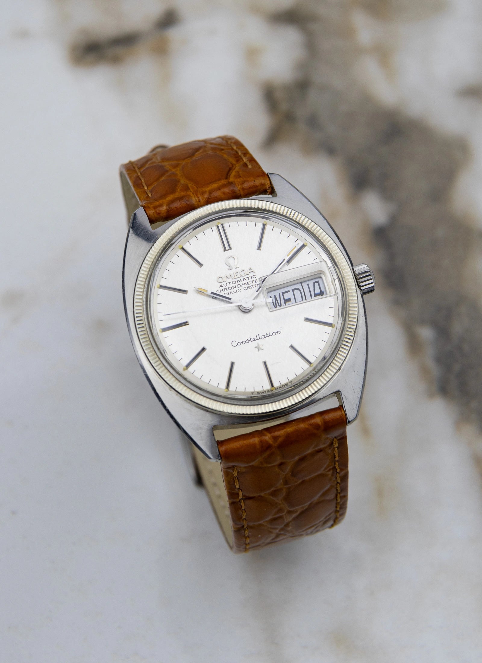 Ca. 1968 Omega Constellation C-shaped 168.029 cal. 751 18K/SS Linen Dial