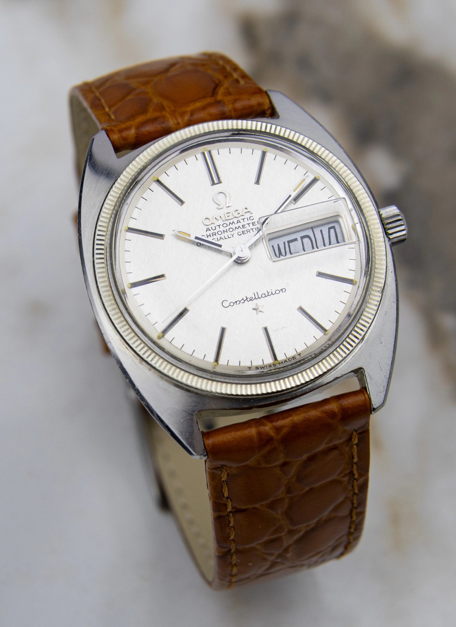 Ca. 1968 Omega Constellation C-shaped 168.029 cal. 751 18K/SS Linen Dial