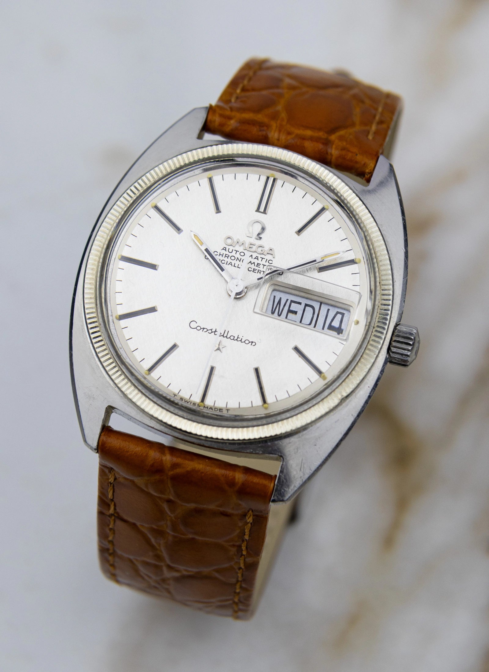 Ca. 1968 Omega Constellation C-shaped 168.029 cal. 751 18K/SS Linen Dial