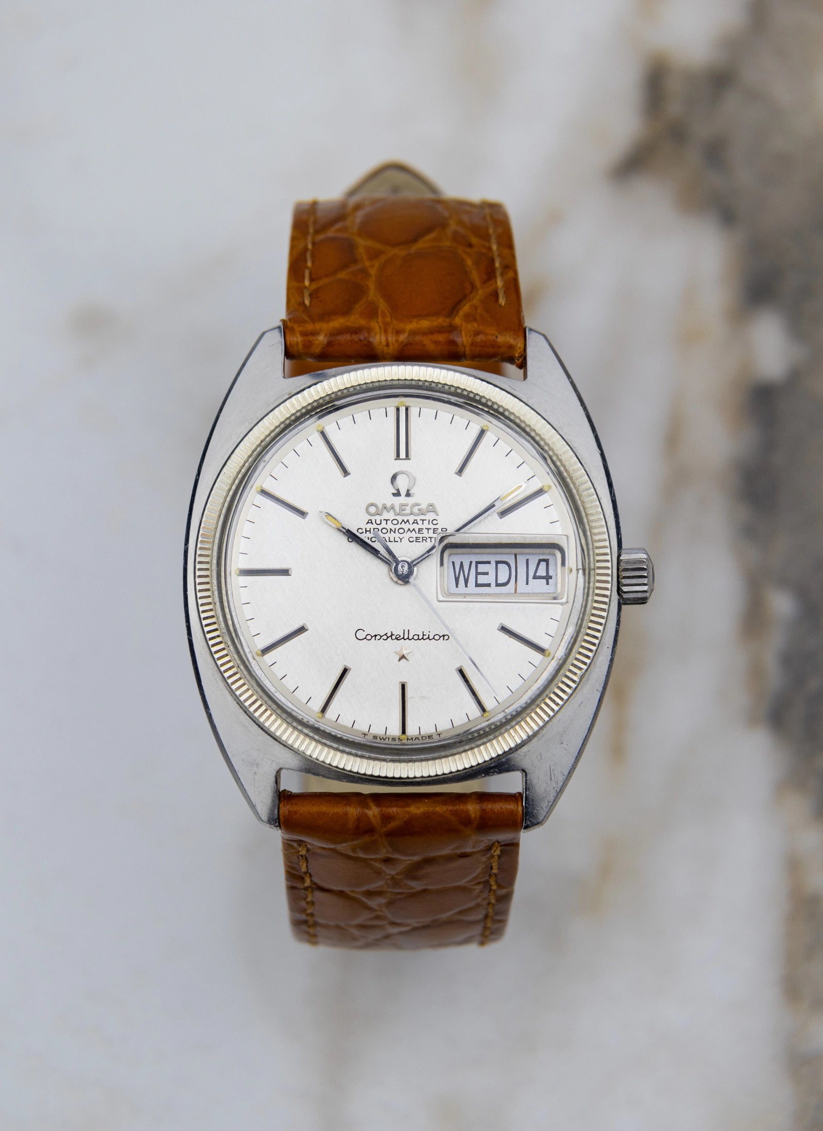 Ca. 1968 Omega Constellation C-shaped 168.029 cal. 751 18K/SS Linen Dial