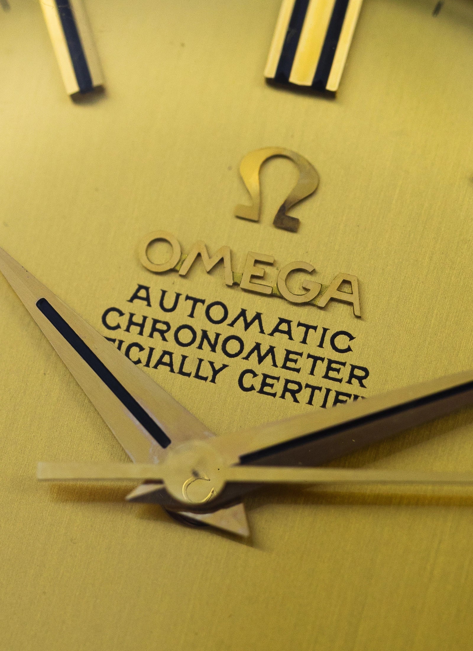 1963 Omega Constellation Dog Legs Gold Cap 168.005 cal. 561