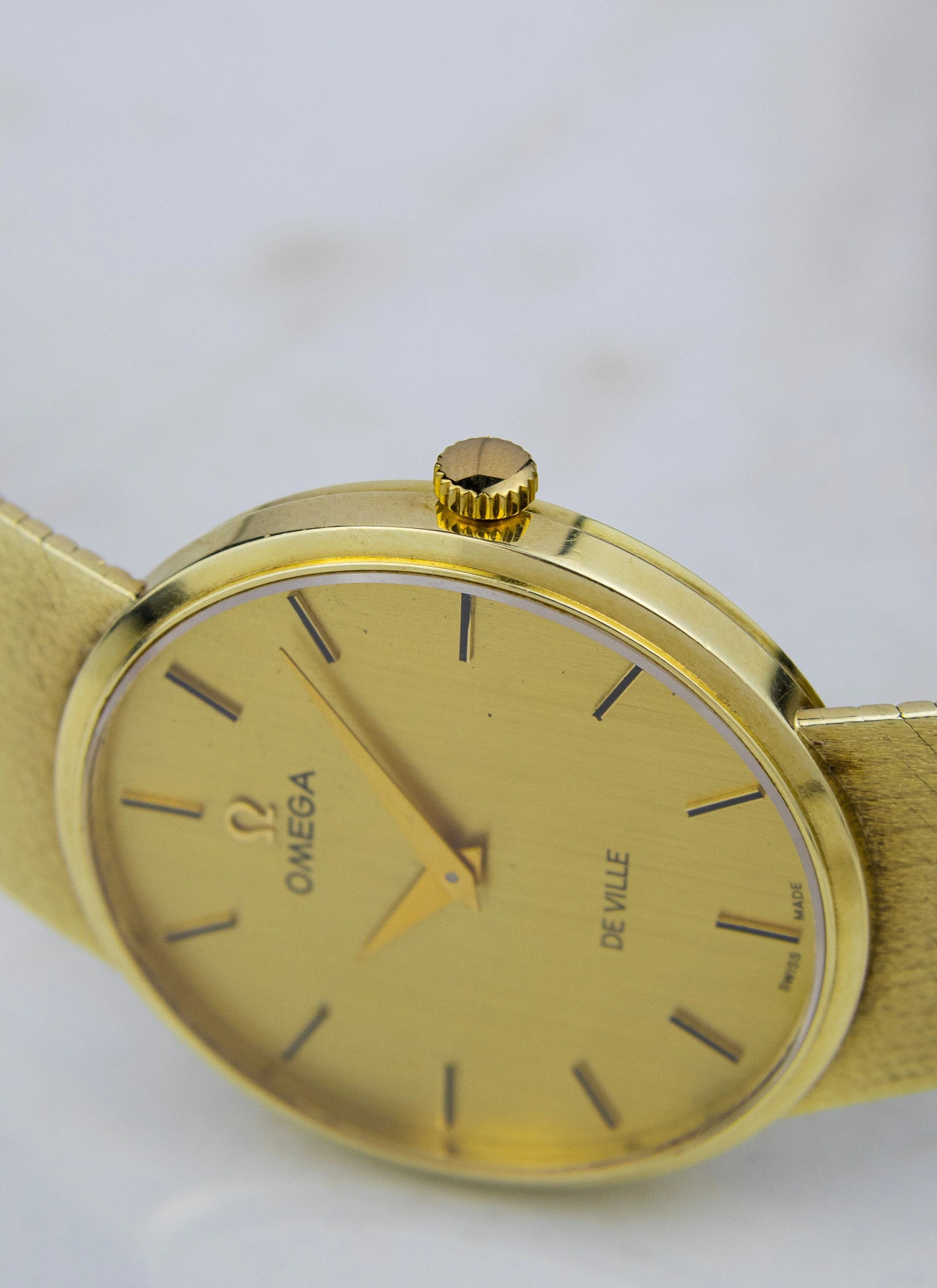 18K Omega De Ville