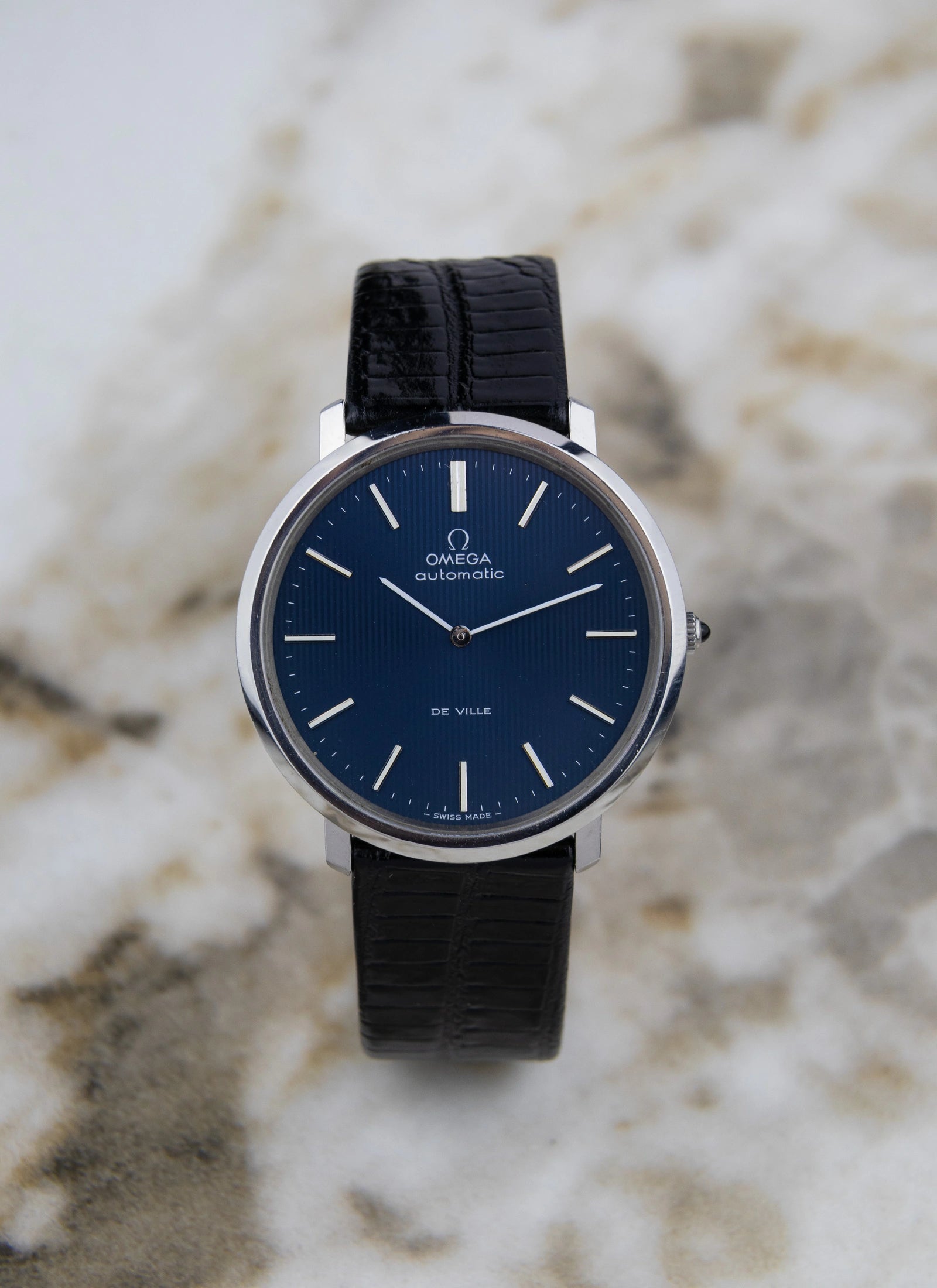 1970s Omega De Ville Ultra Slim Navy Tapestry 151.0039 cal. 711