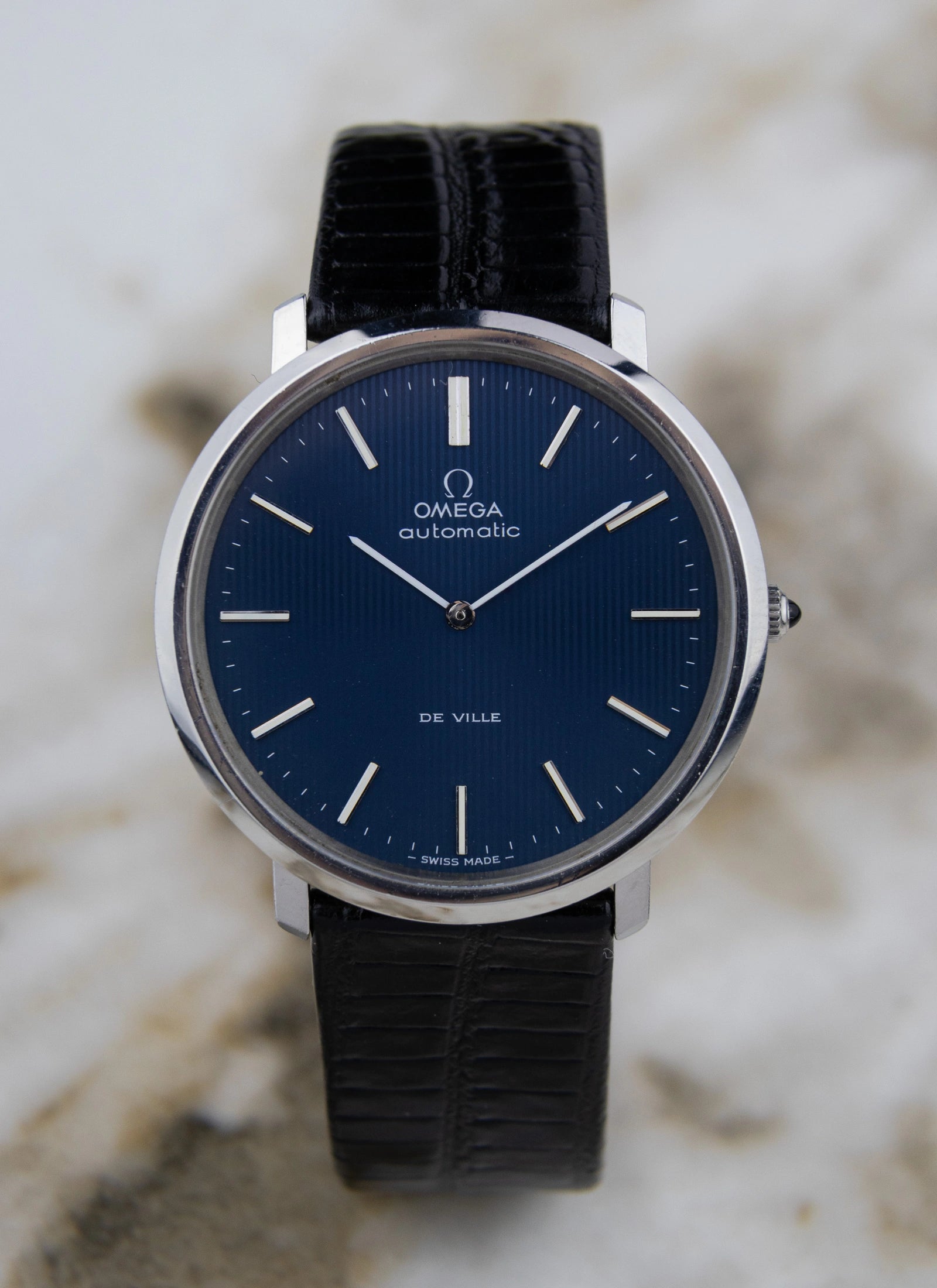 1970s Omega De Ville Ultra Slim Navy Tapestry 151.0039 cal. 711