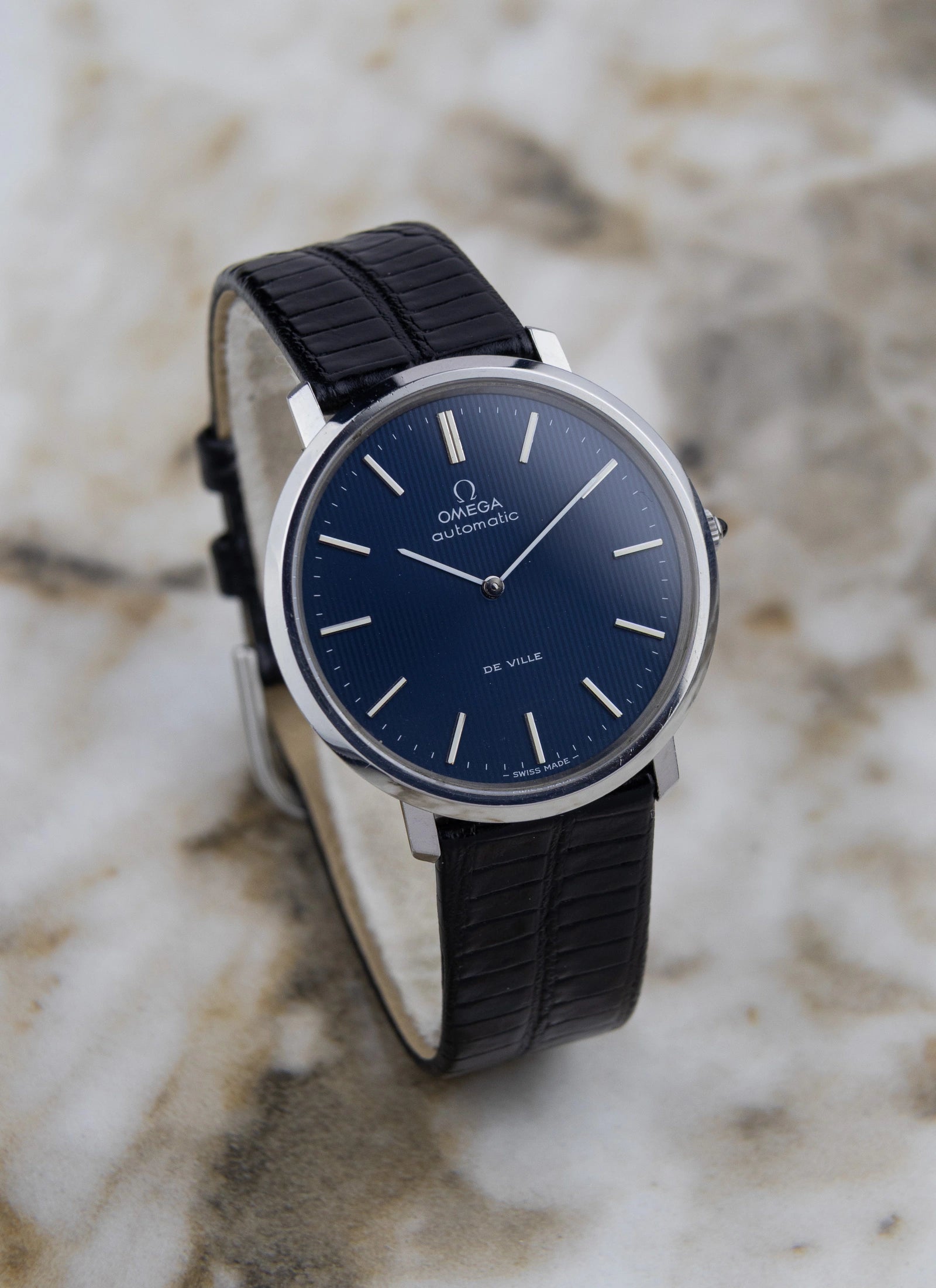 1970s Omega De Ville Ultra Slim Navy Tapestry 151.0039 cal. 711