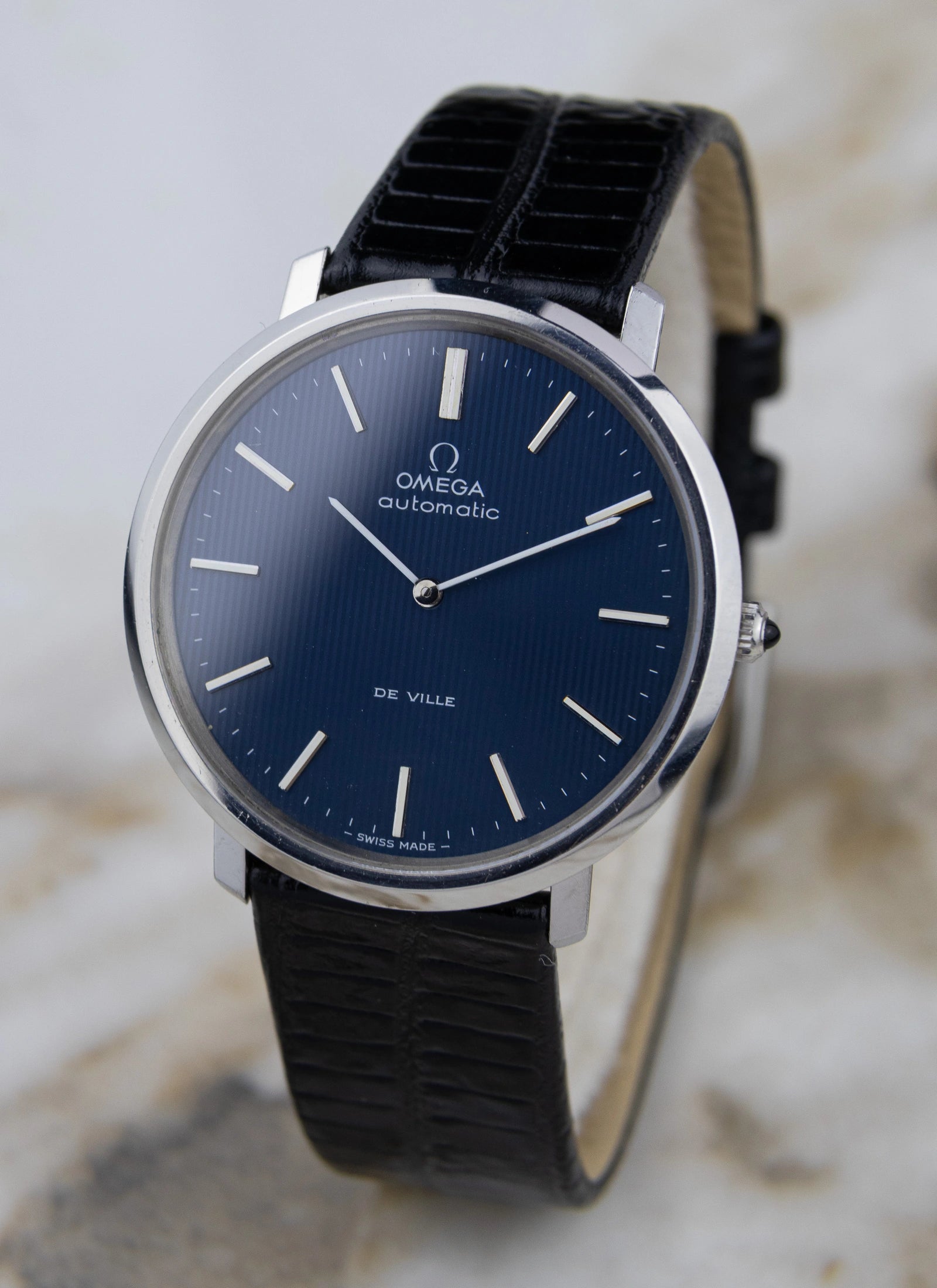 1970s Omega De Ville Ultra Slim Navy Tapestry 151.0039 cal. 711