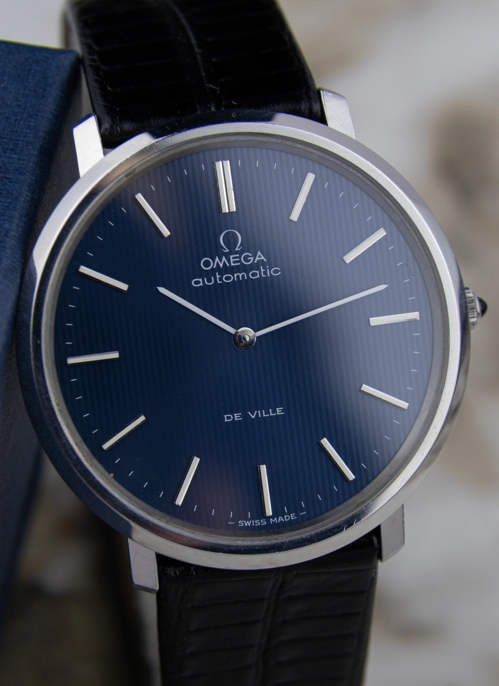 1970s Omega De Ville Ultra Slim Navy Tapestry 151.0039 cal. 711