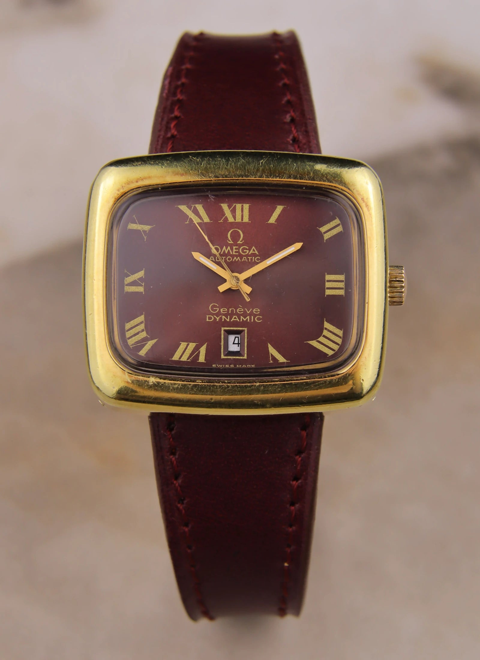 1973 Lady Omega Geneve Dynamic Burgundy 566.072 cal. 684