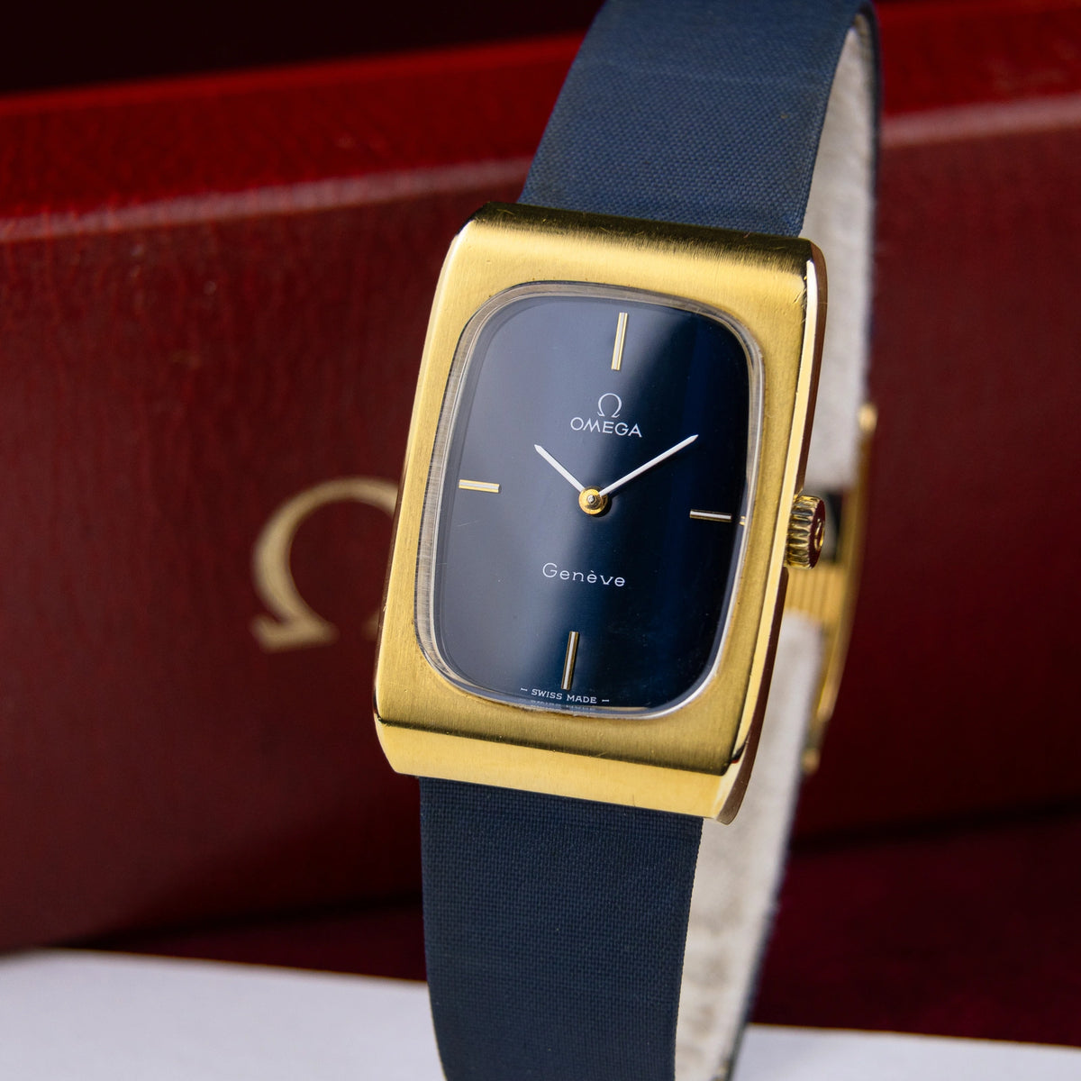 1968 Omega Genève Navy Holo Dial 511.0469 Cal. 625 MINT