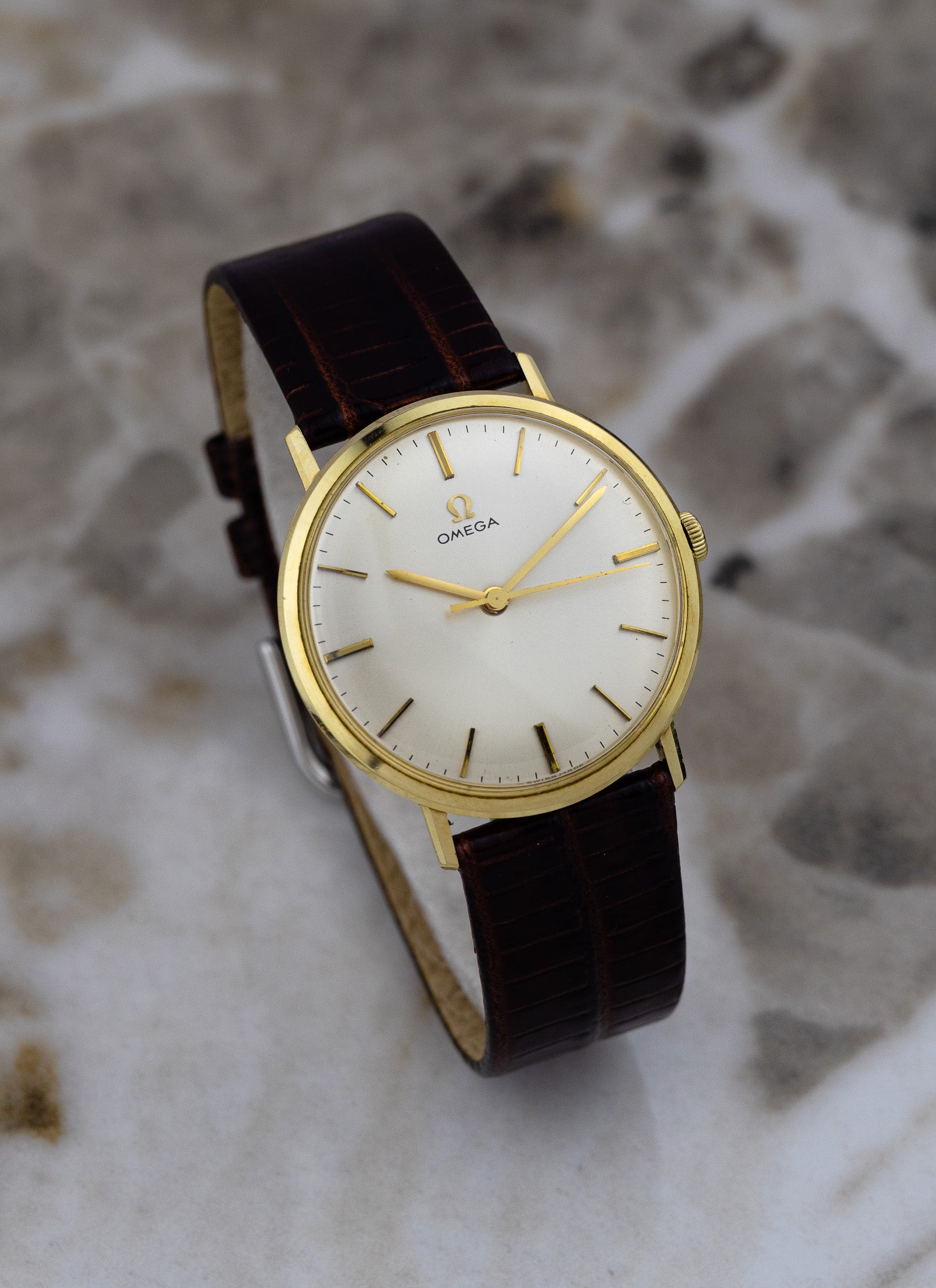 1960s 14K Omega ref. 161.009 cal. 552
