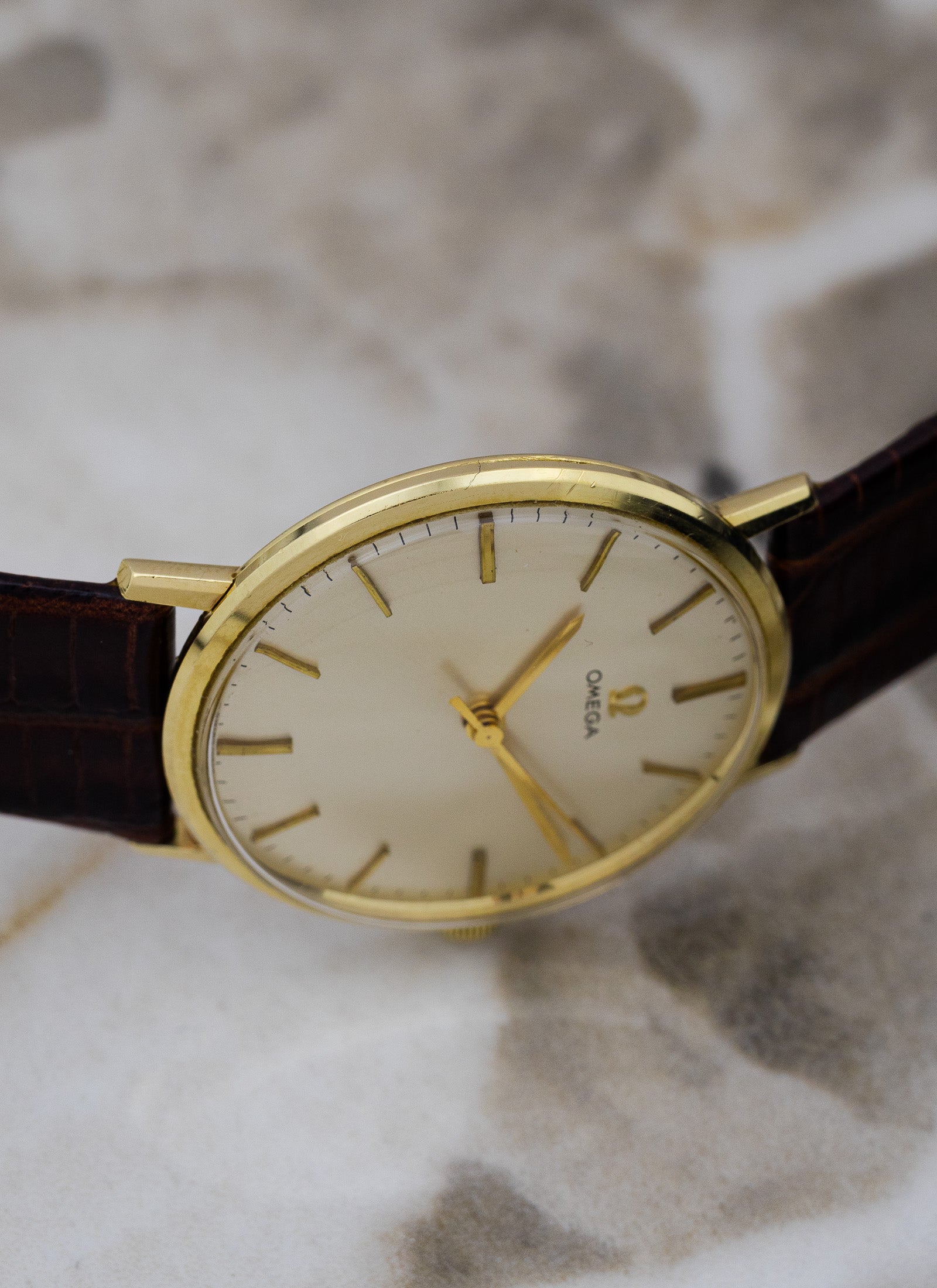 1960s 14K Omega ref. 161.009 cal. 552
