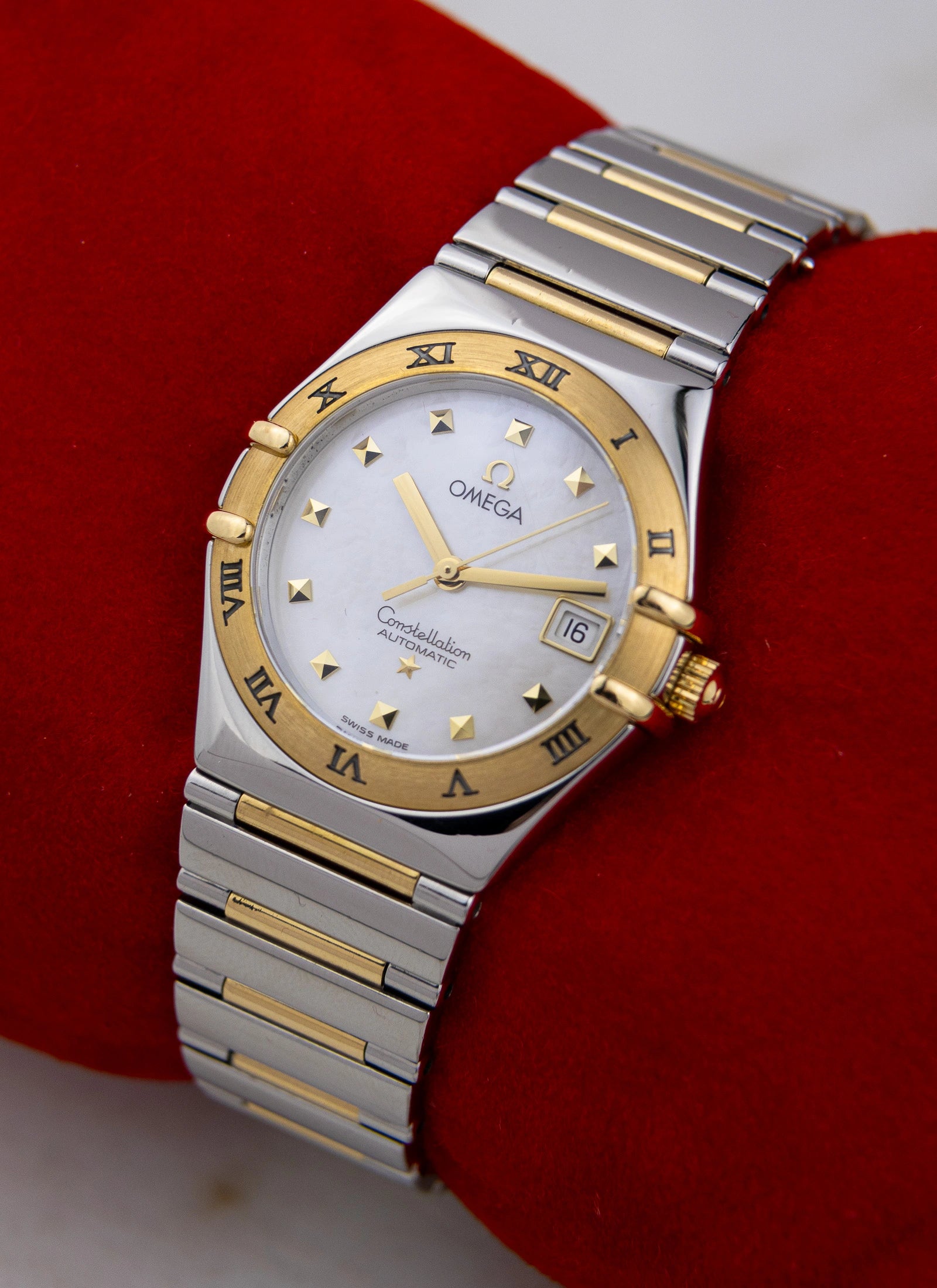 1998 Omega Constellation Manhattan Mother Of Pearl Bicolor