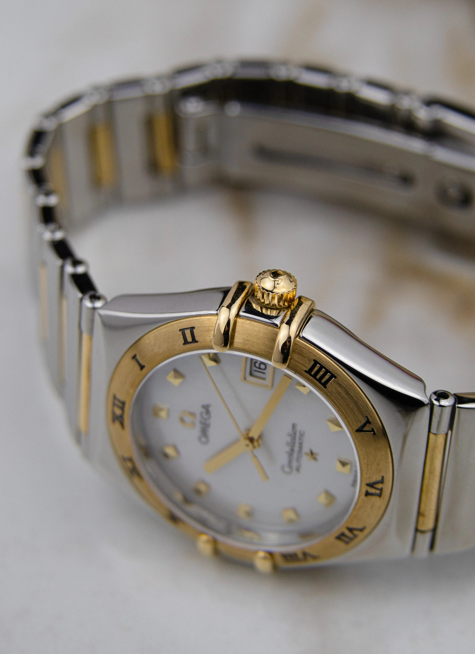 1998 Omega Constellation Manhattan Mother Of Pearl Bicolor