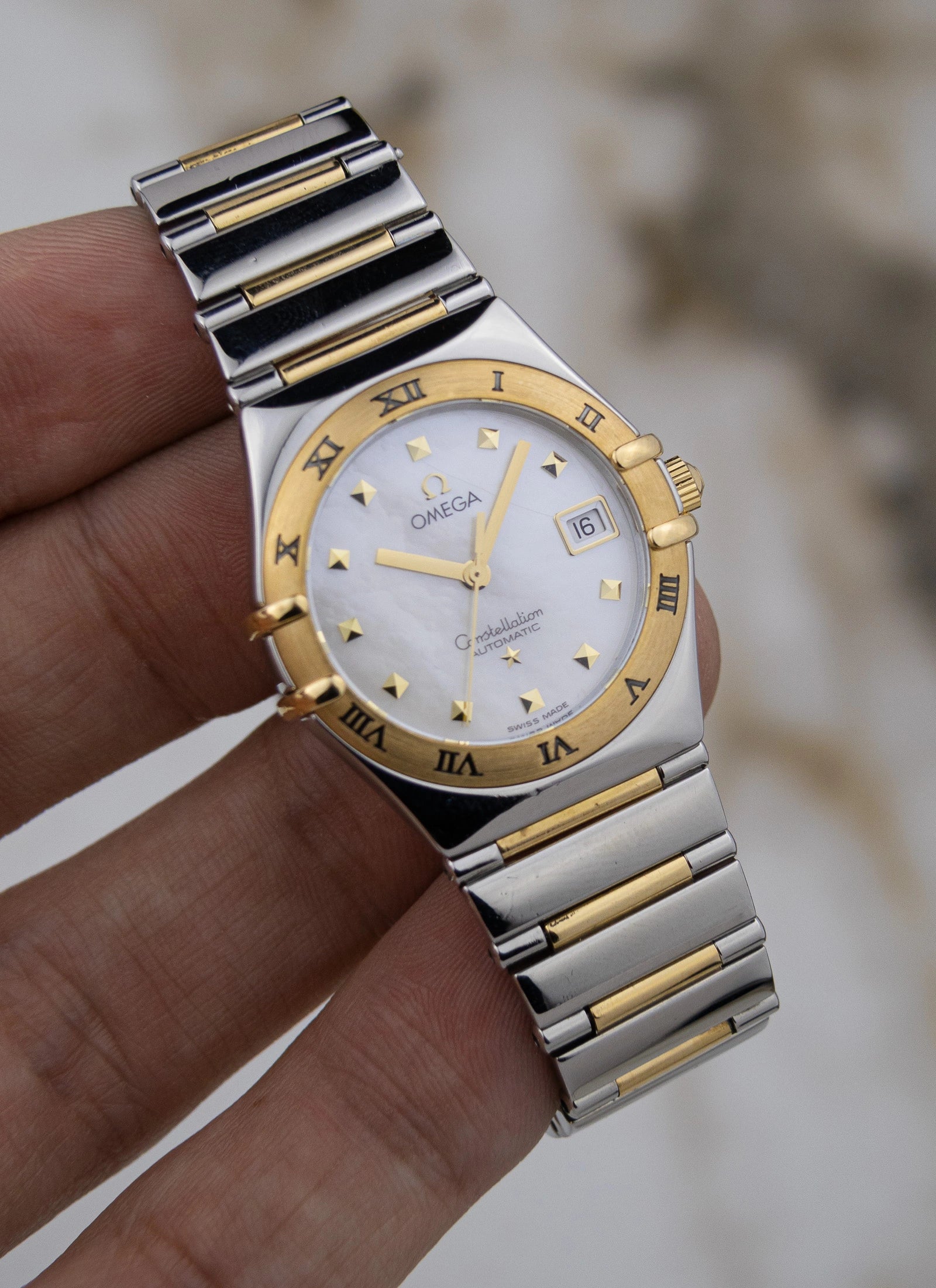 1998 Omega Constellation Manhattan Mother Of Pearl Bicolor