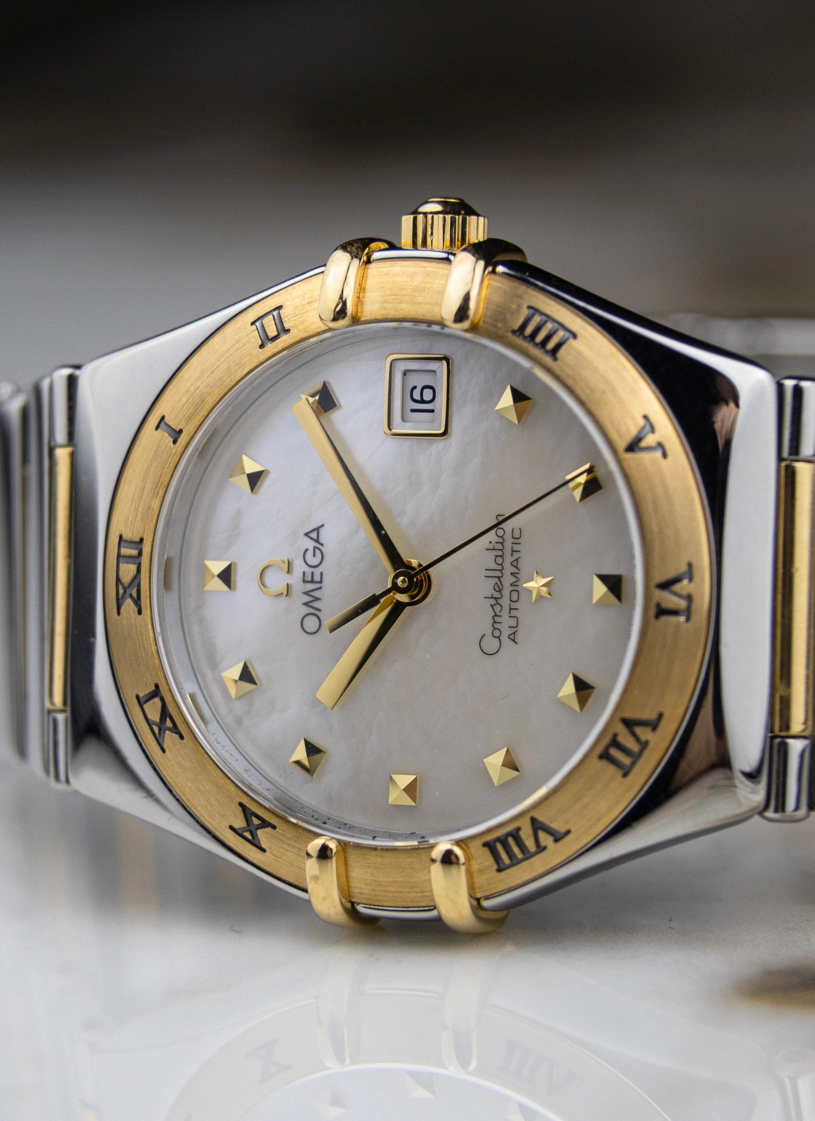 1998 Omega Constellation Manhattan Mother Of Pearl Bicolor