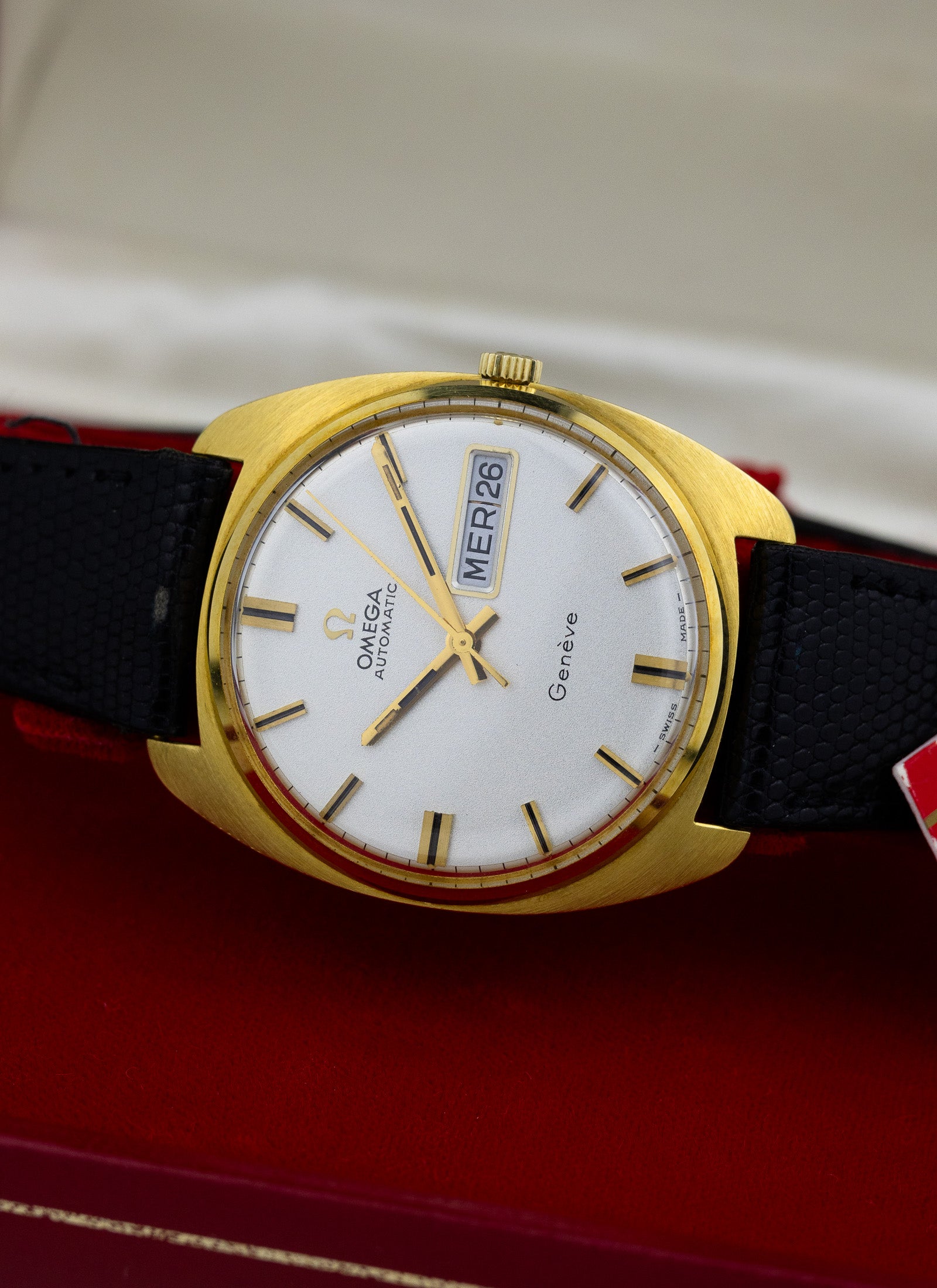 1970 18K Omega Geneve NOS/LNOS 162.9009 cal. 752 Box