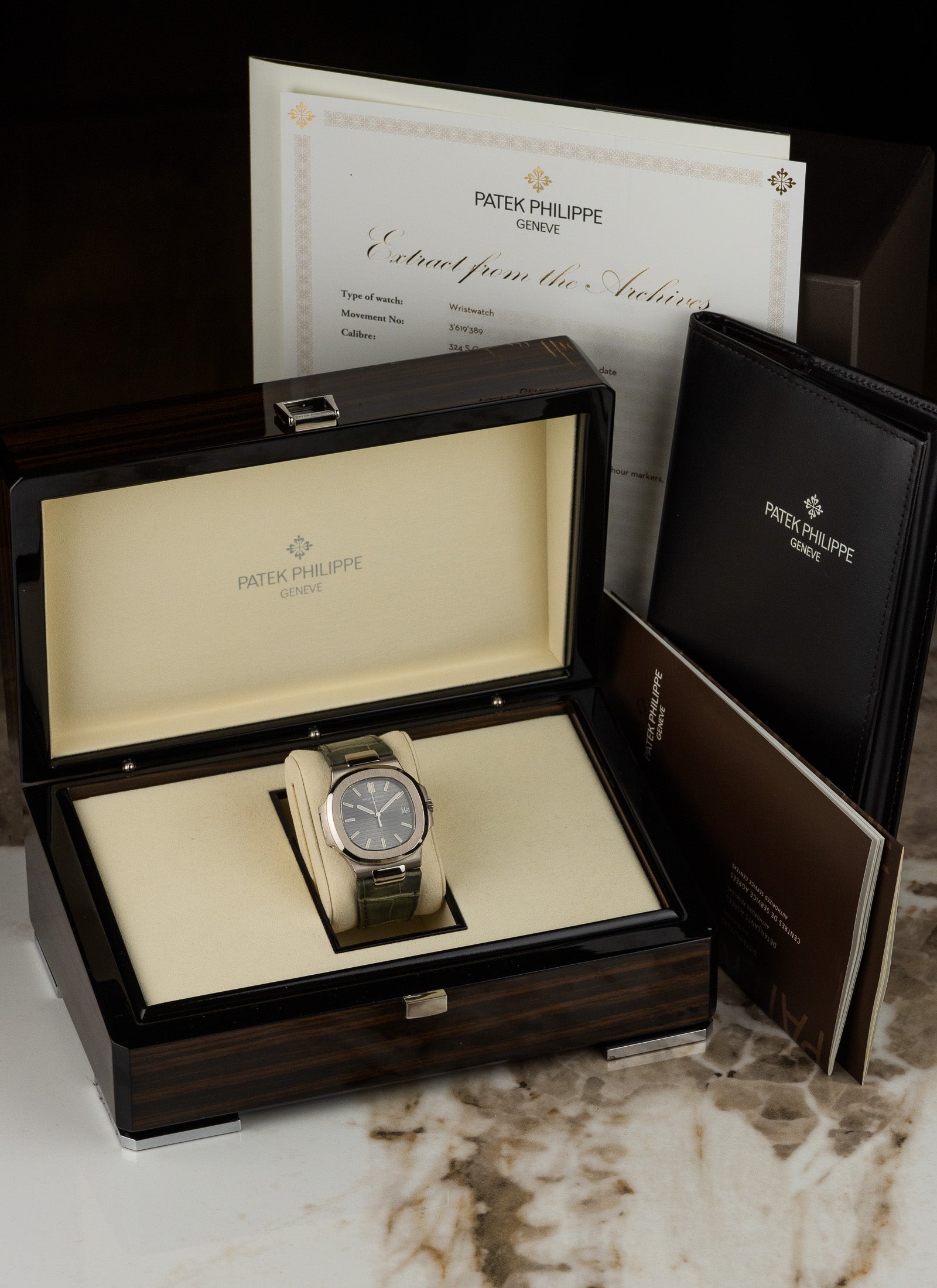 2007 18K Patek Philippe Nautilus 5711G Box & Extract