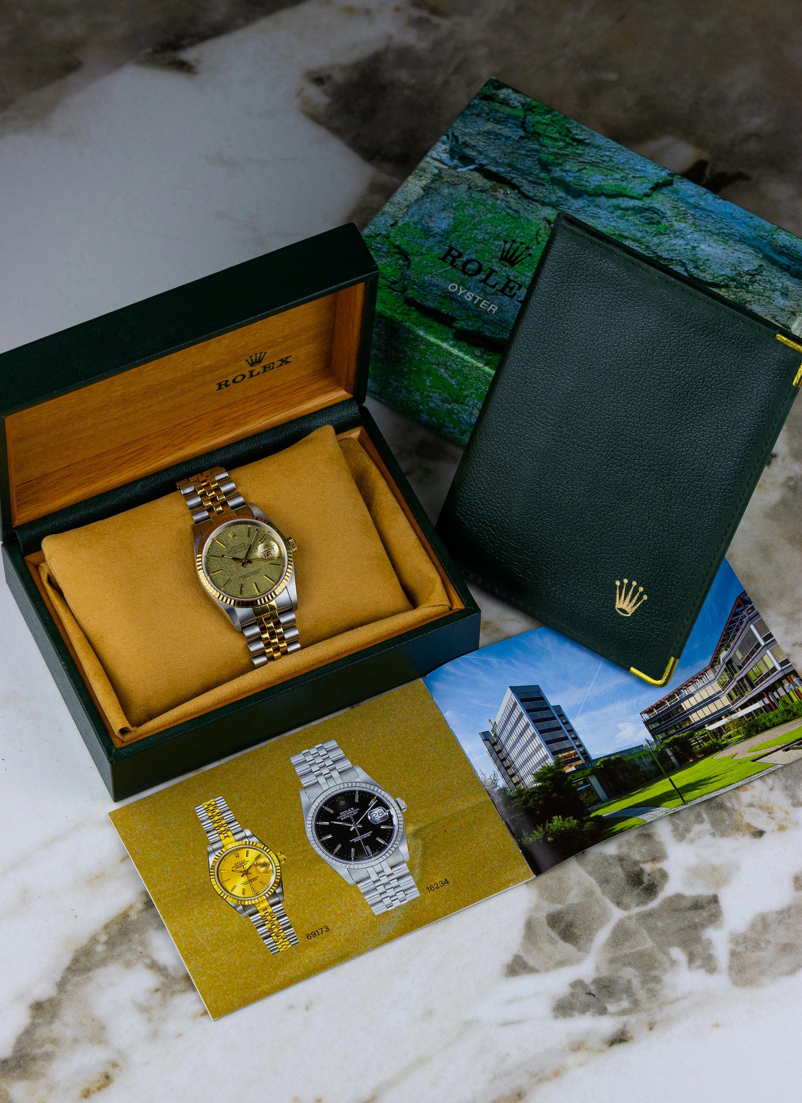 1990 Rolex Datejust Anniversary Dial 16233 Box