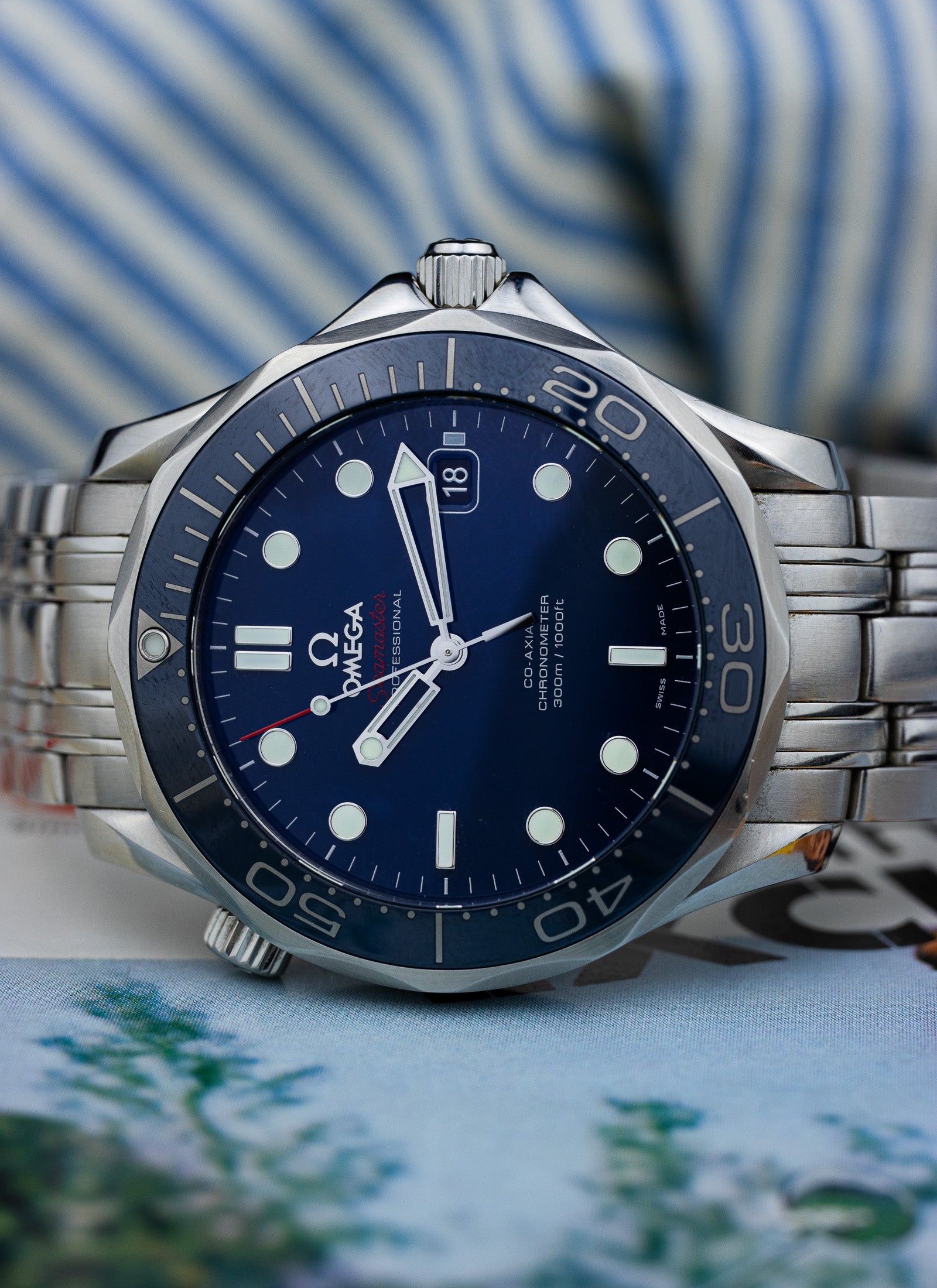 2013 Omega Seamaster 300m 212.30.41.20.03.001 cal. 2500 Full Set