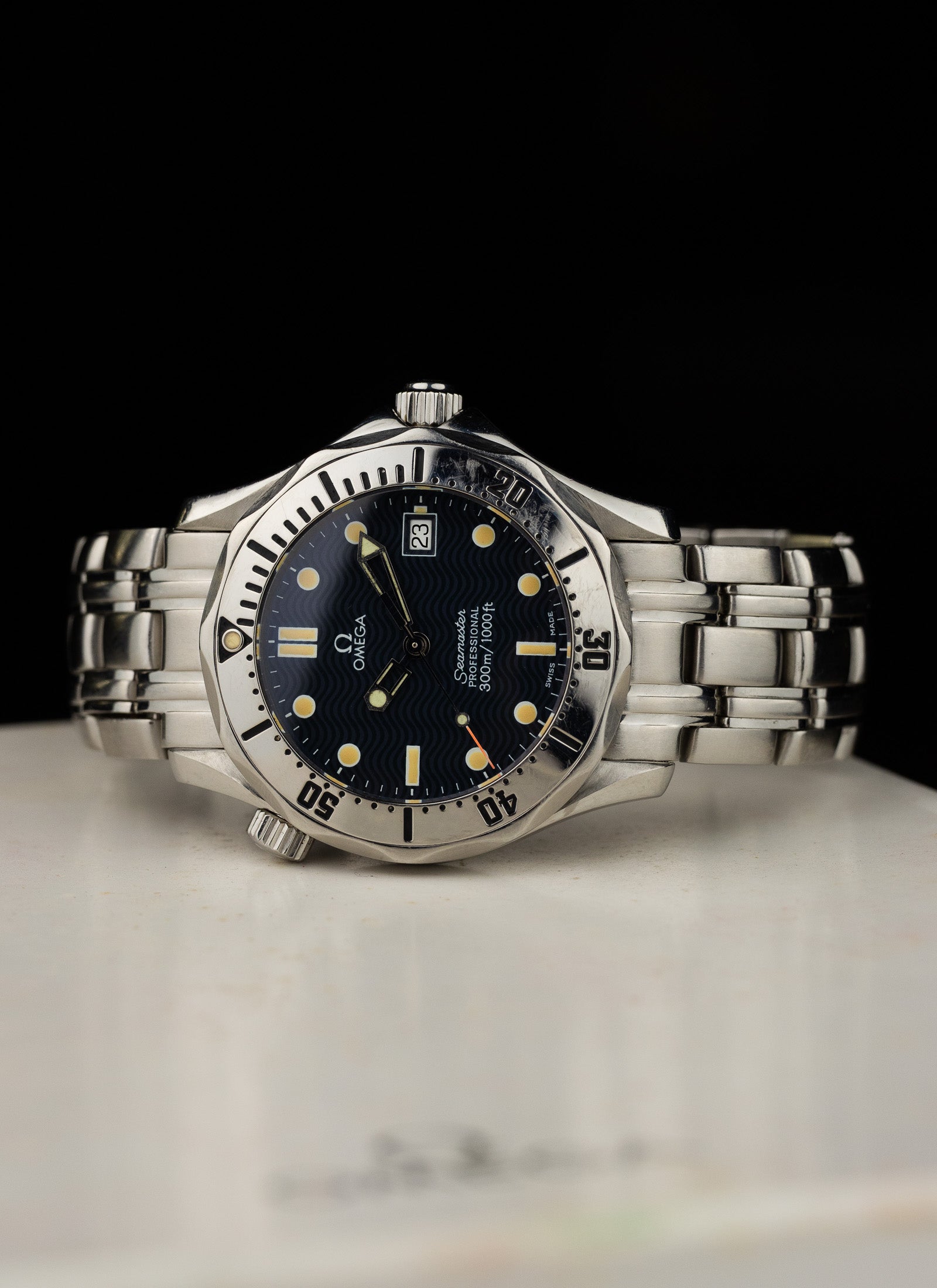 1993 Omega Seamaster Professional 300m Mid Size 2562.80 Box