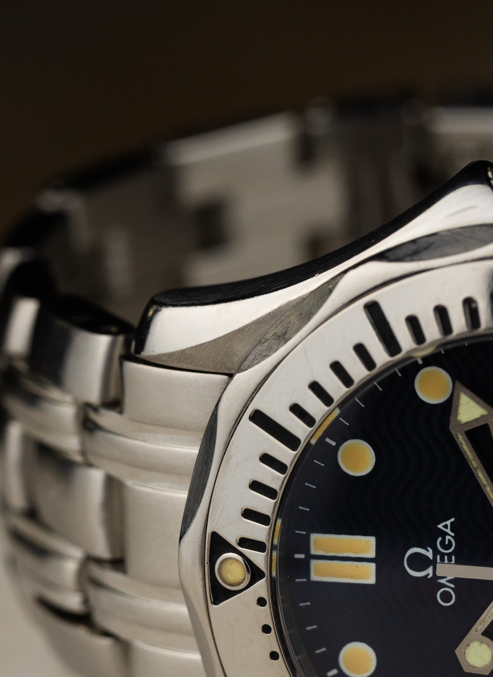1993 Omega Seamaster Professional 300m Mid Size 2562.80 Box