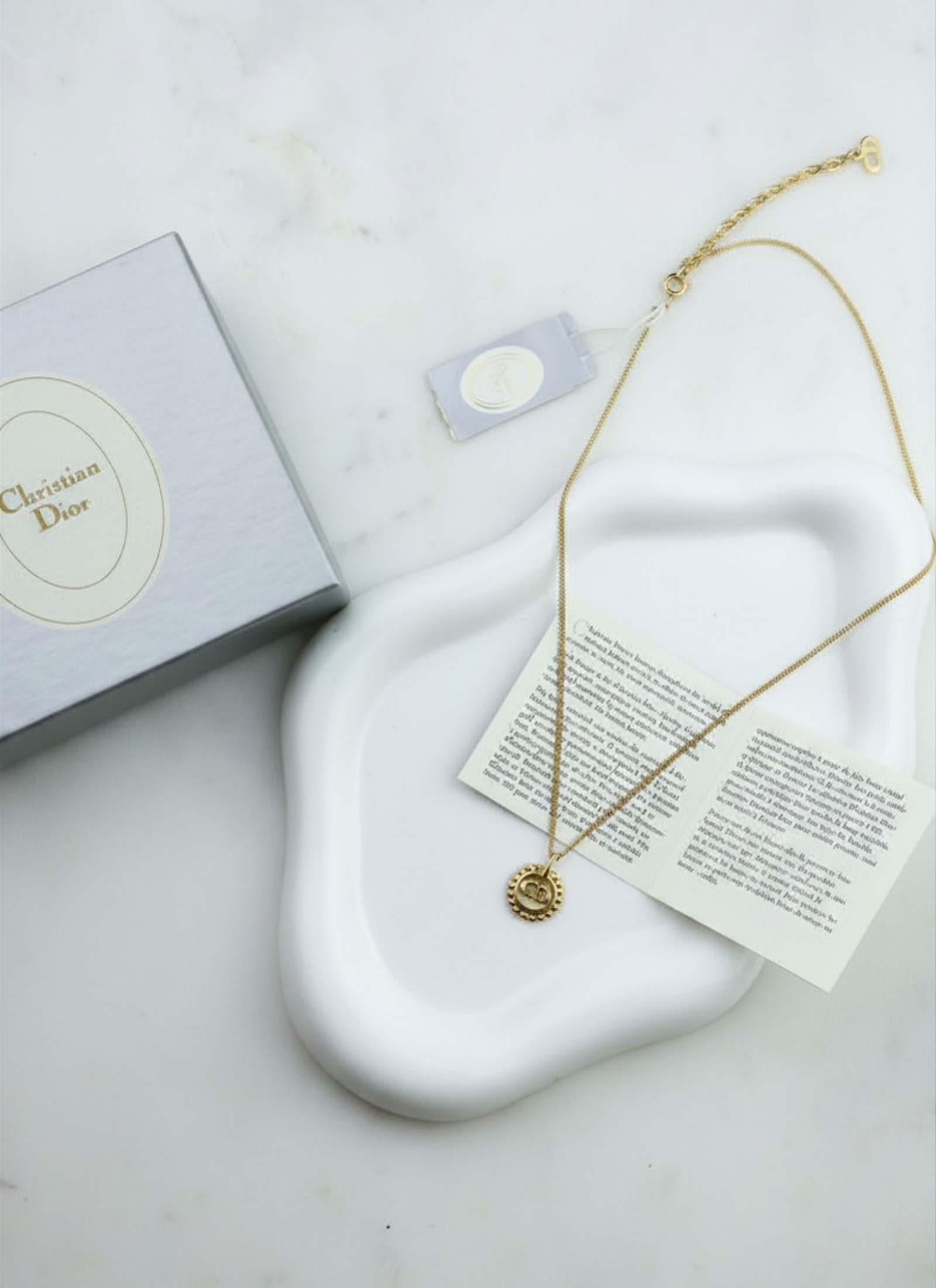 Christian Dior - vintage naszyjnik z zawieszką monogram CD
