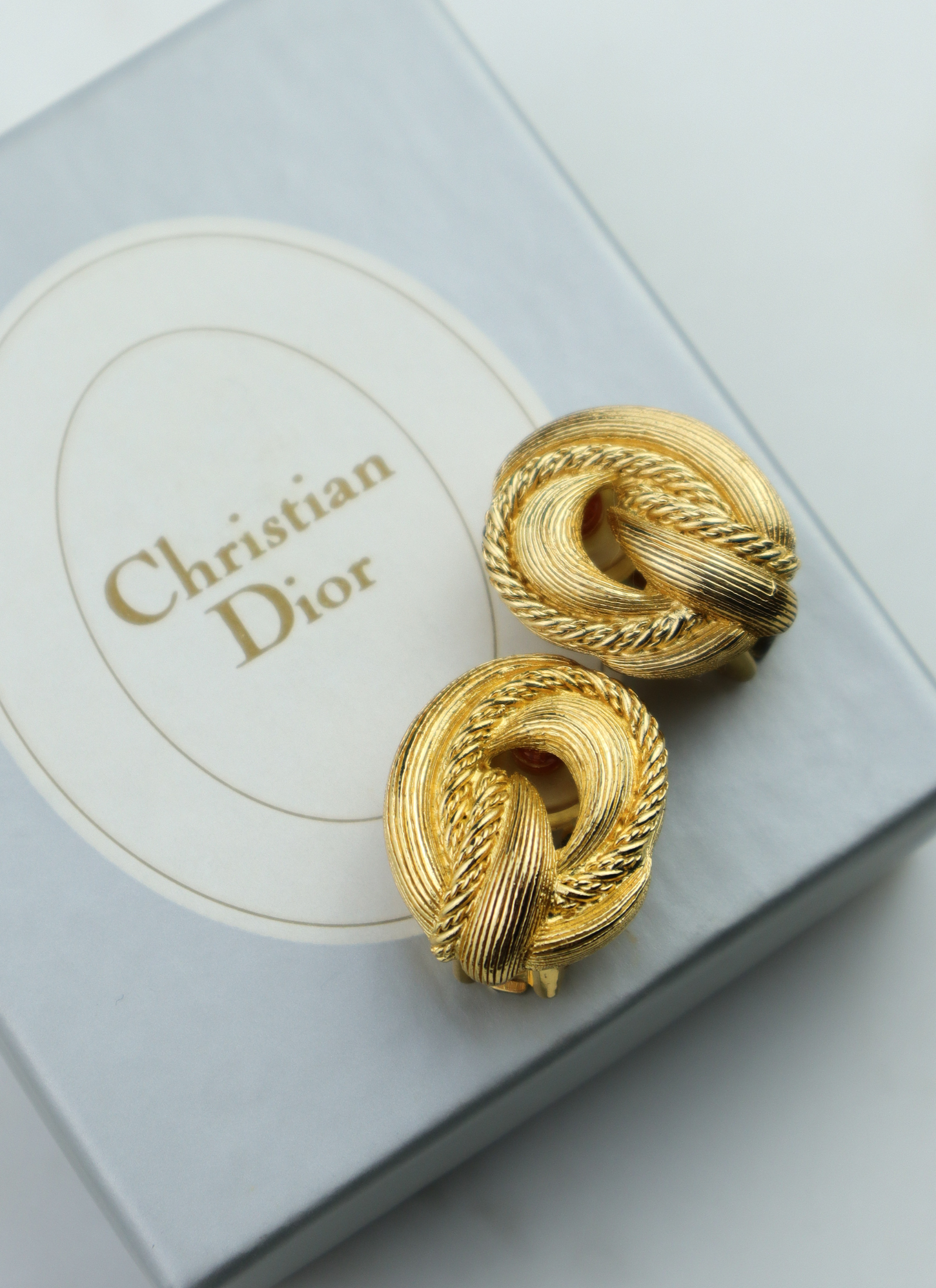 Christian Dior - okazałe klipsy vintage supełki