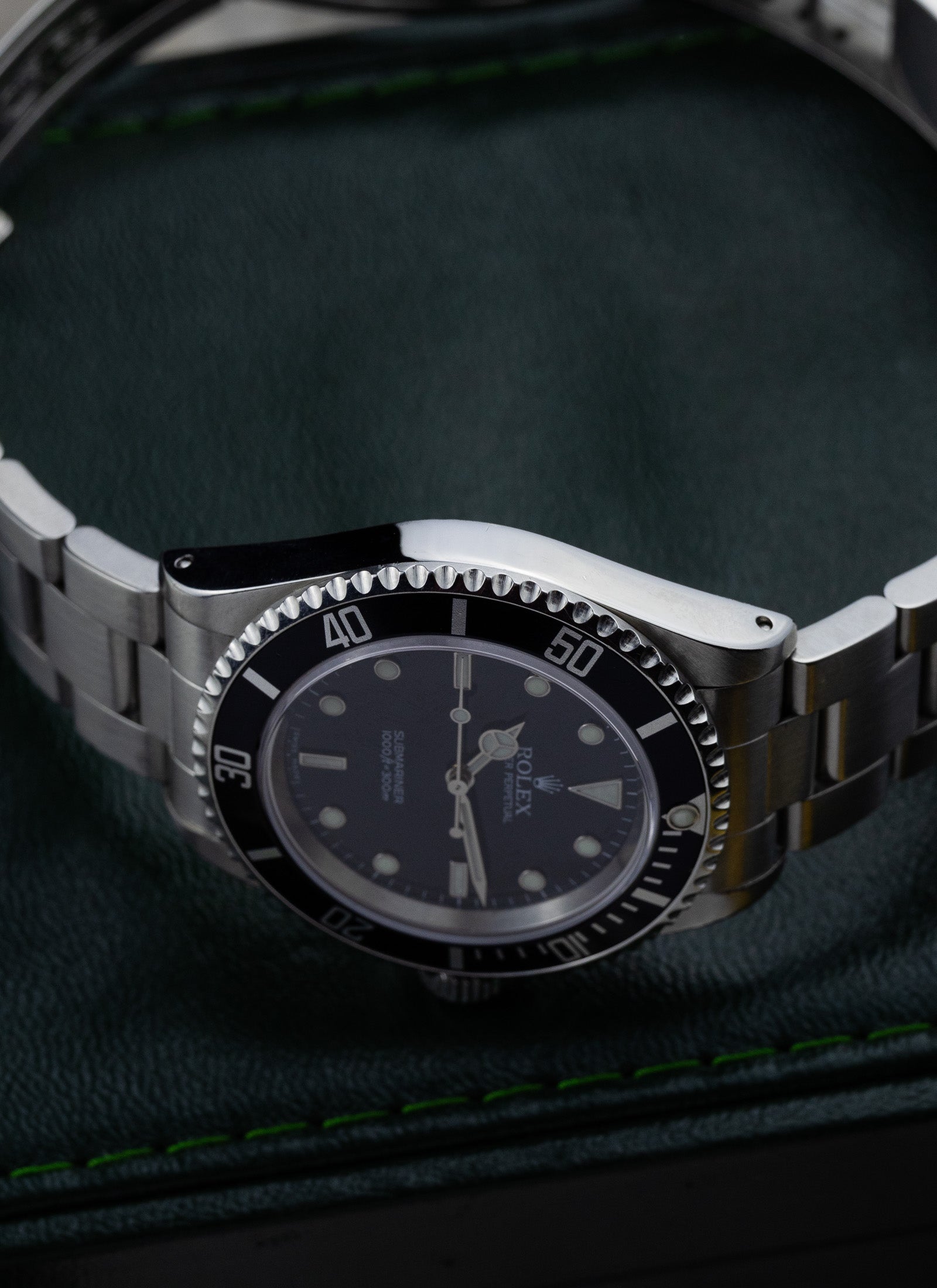 2005/2006 Rolex Submariner No Date 14060M Box