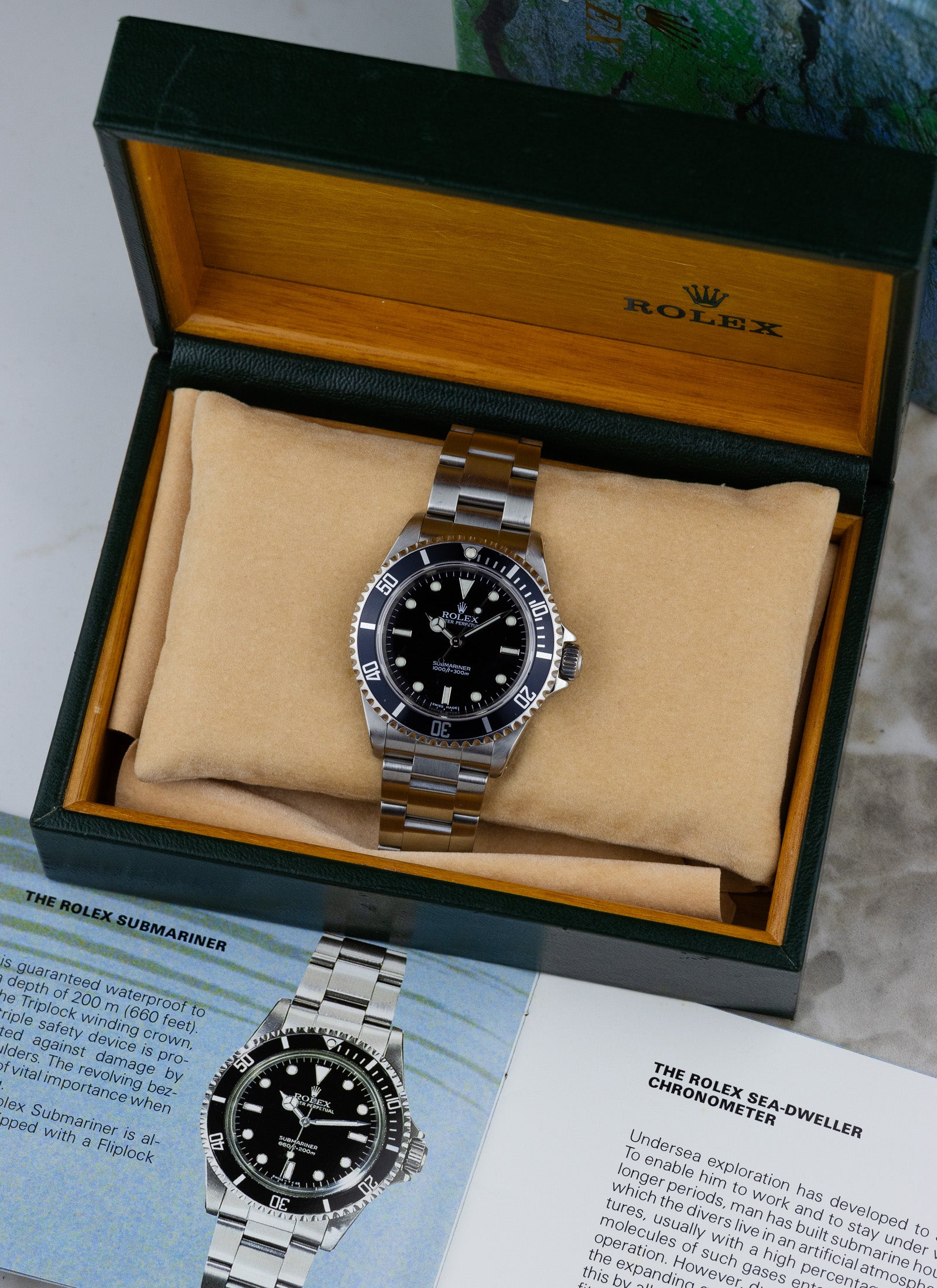 2005/2006 Rolex Submariner No Date 14060M Box