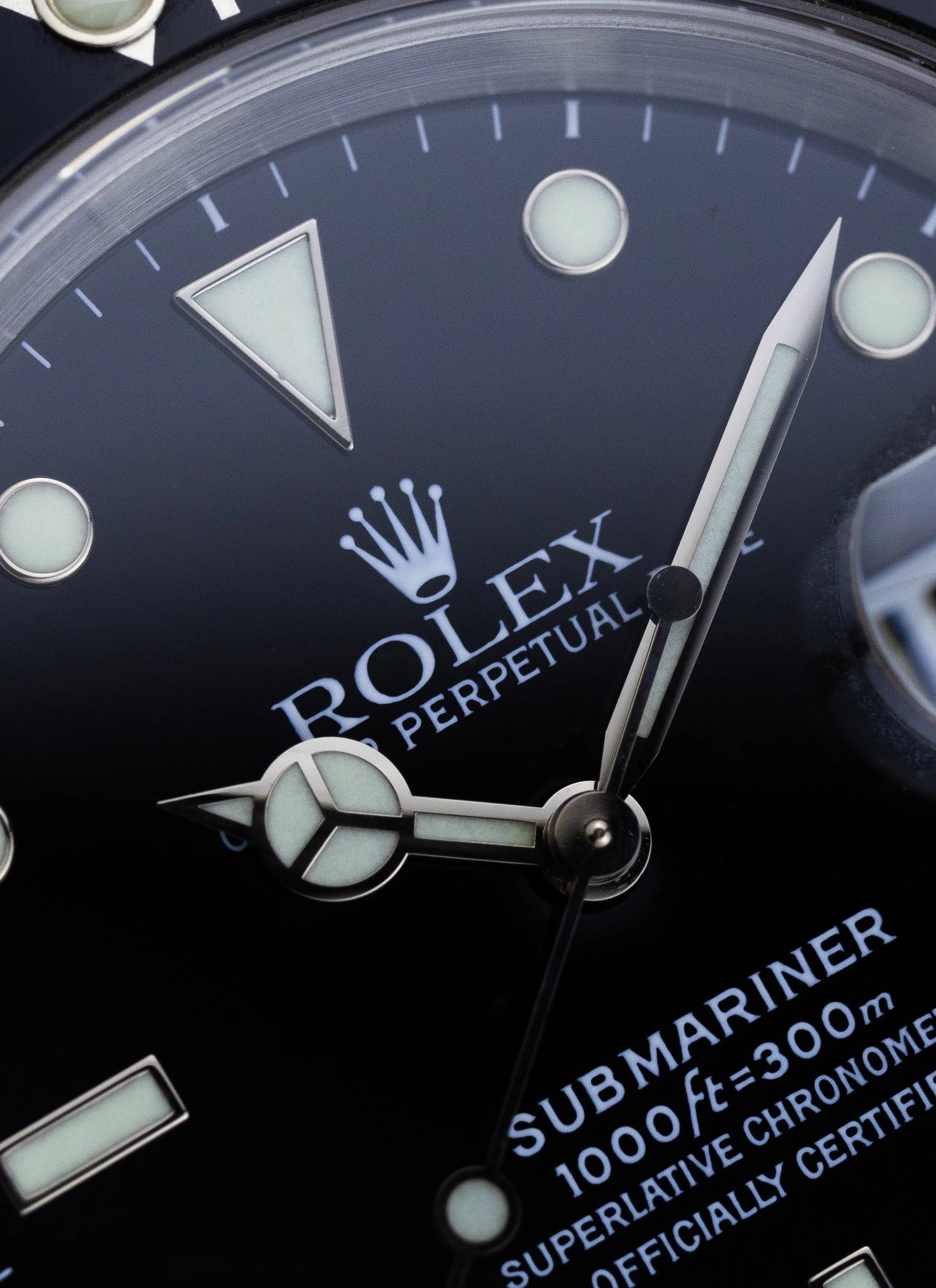 2000 Rolex Submariner Date 16610 Full Set